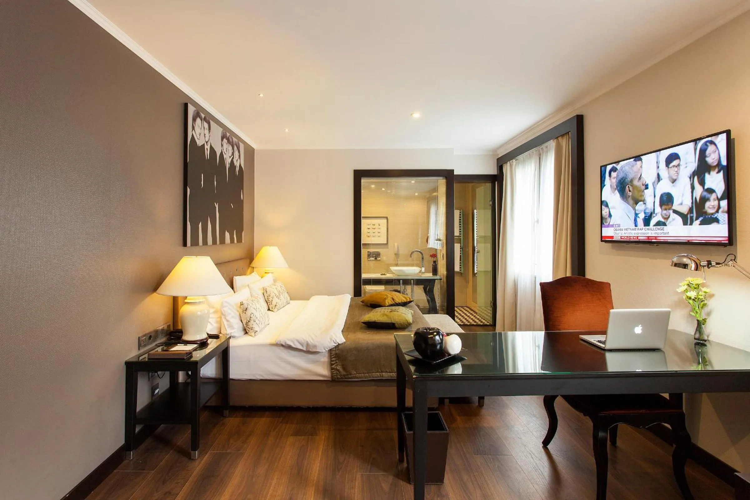 Photo of the whole room, Bed in Quentin Boutique Hotel