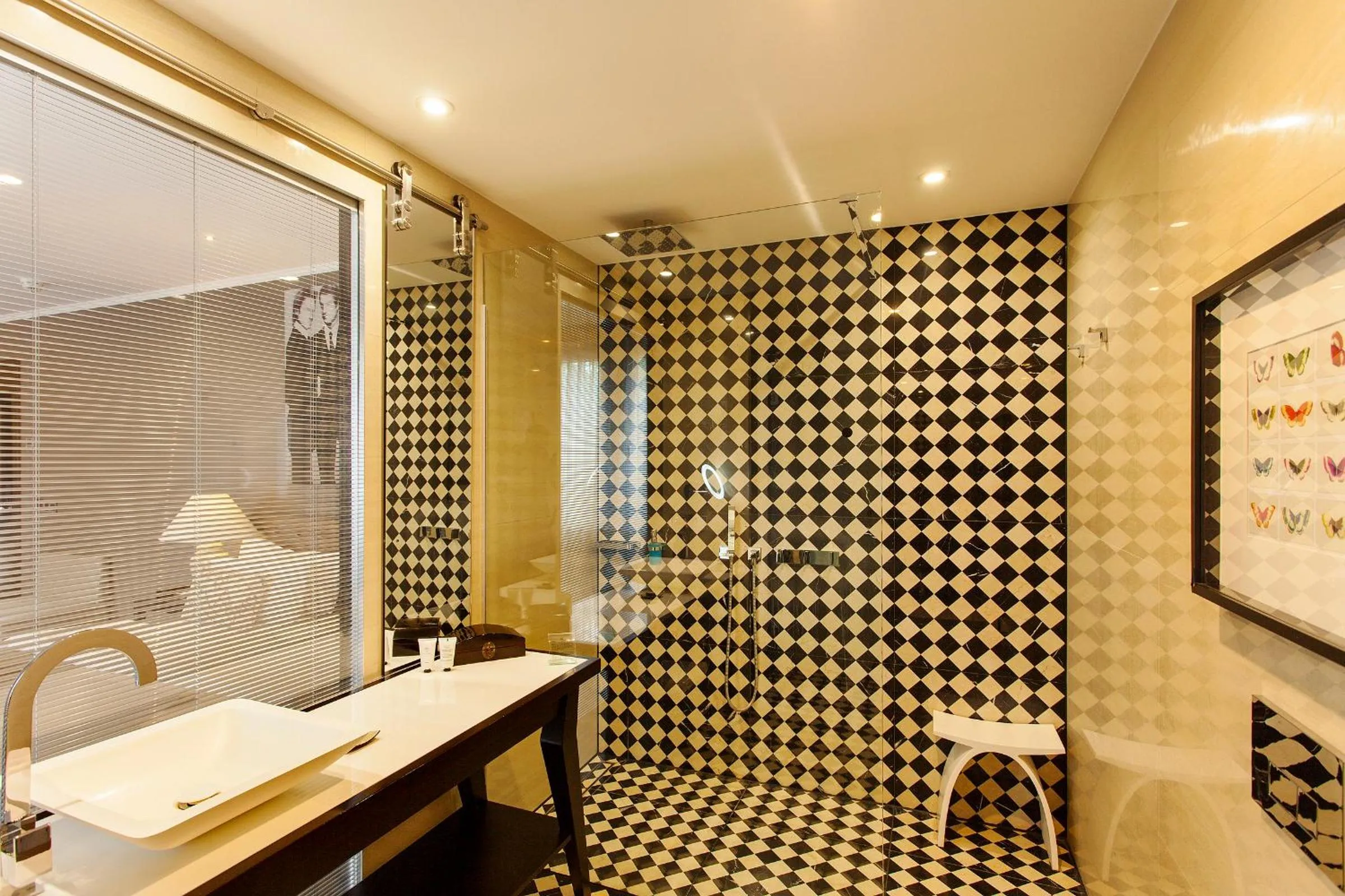 Bathroom in Quentin Boutique Hotel