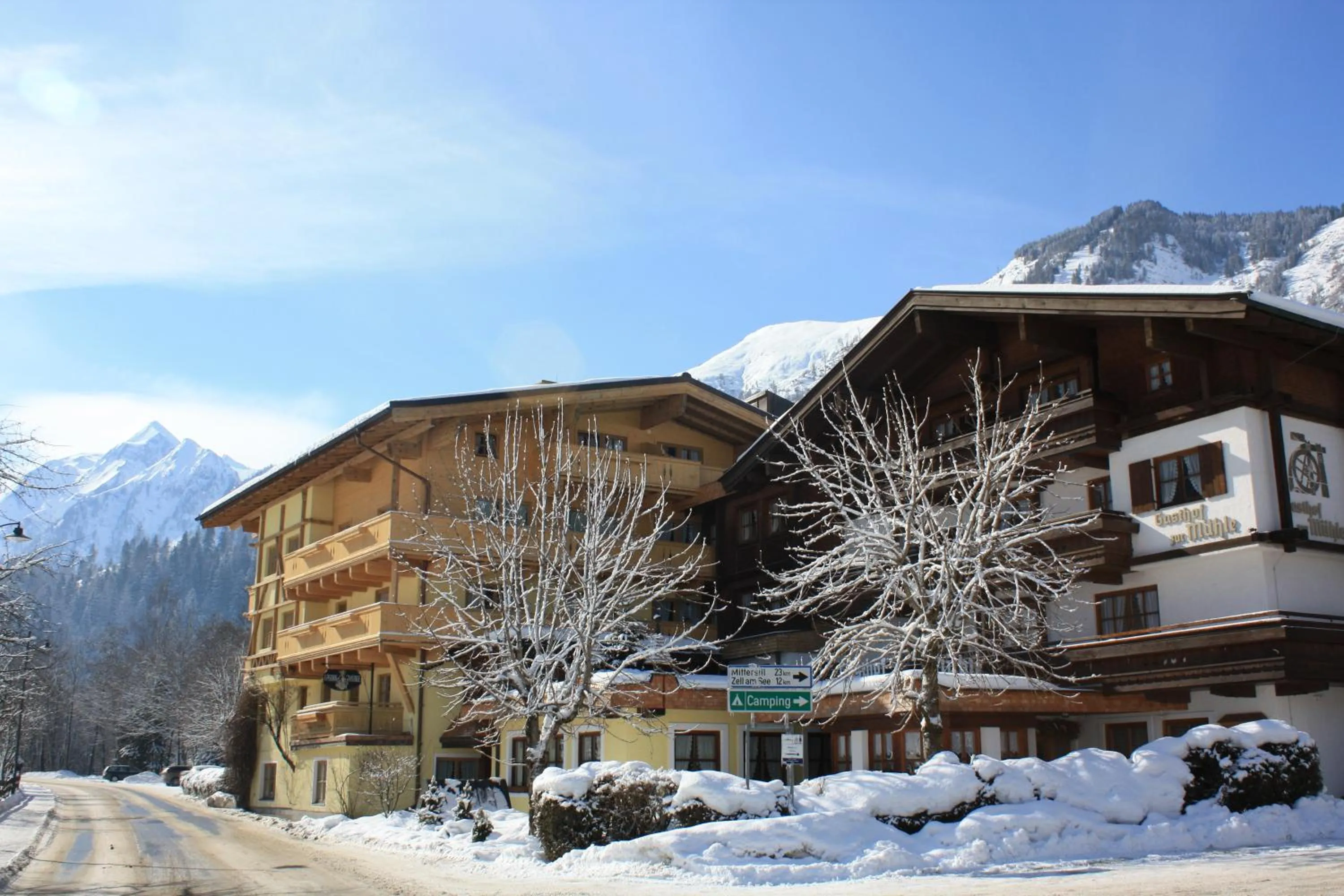 Facade/entrance in Hotel-Gasthof "Zur Mühle"