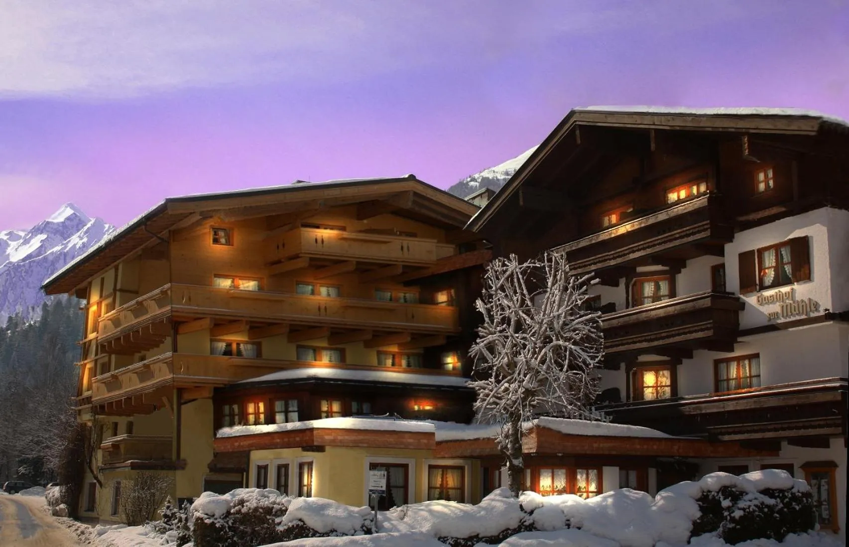 Facade/entrance in Hotel-Gasthof "Zur Mühle"