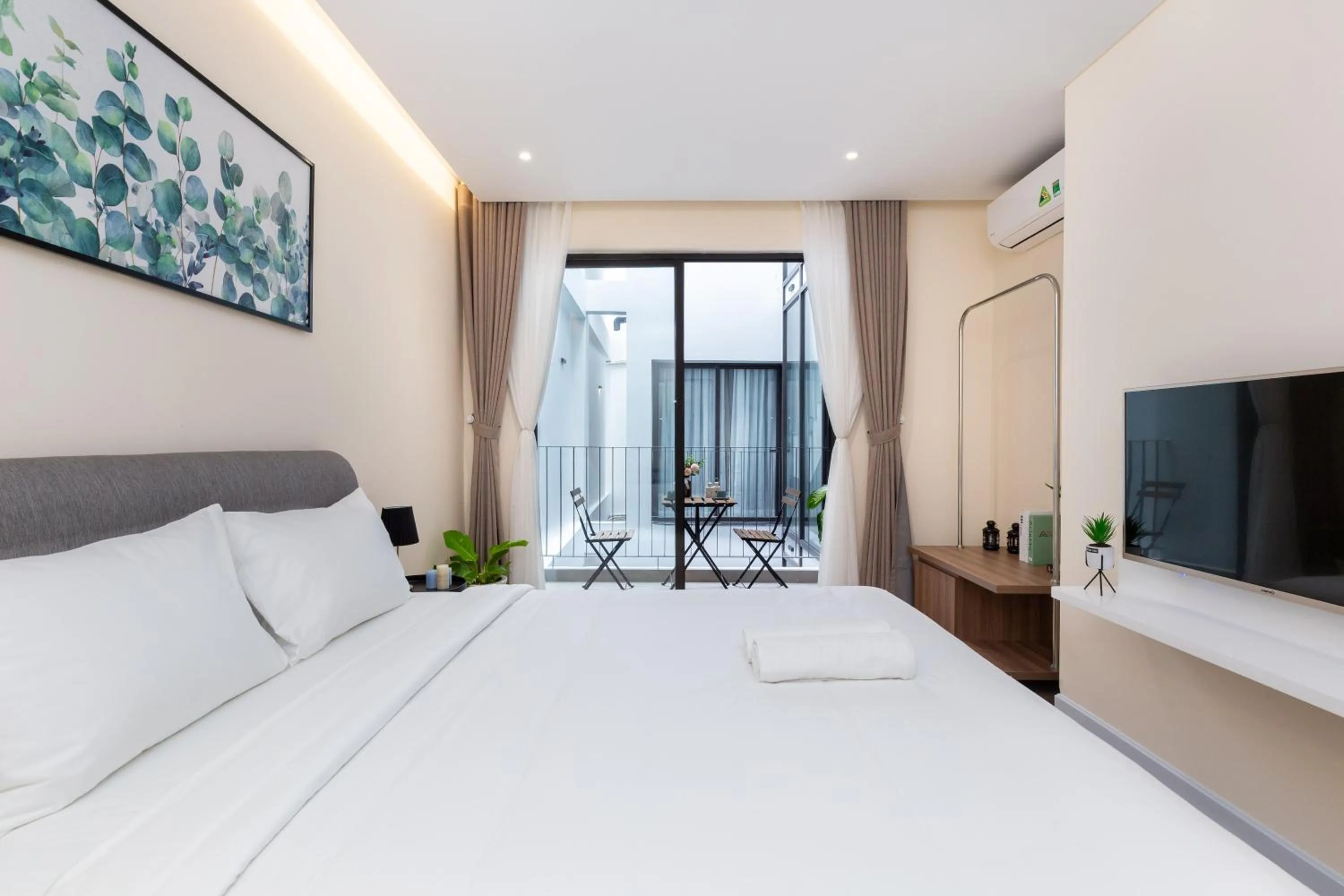 Photo of the whole room, Bed in Cozrum Homes - Premier Residence