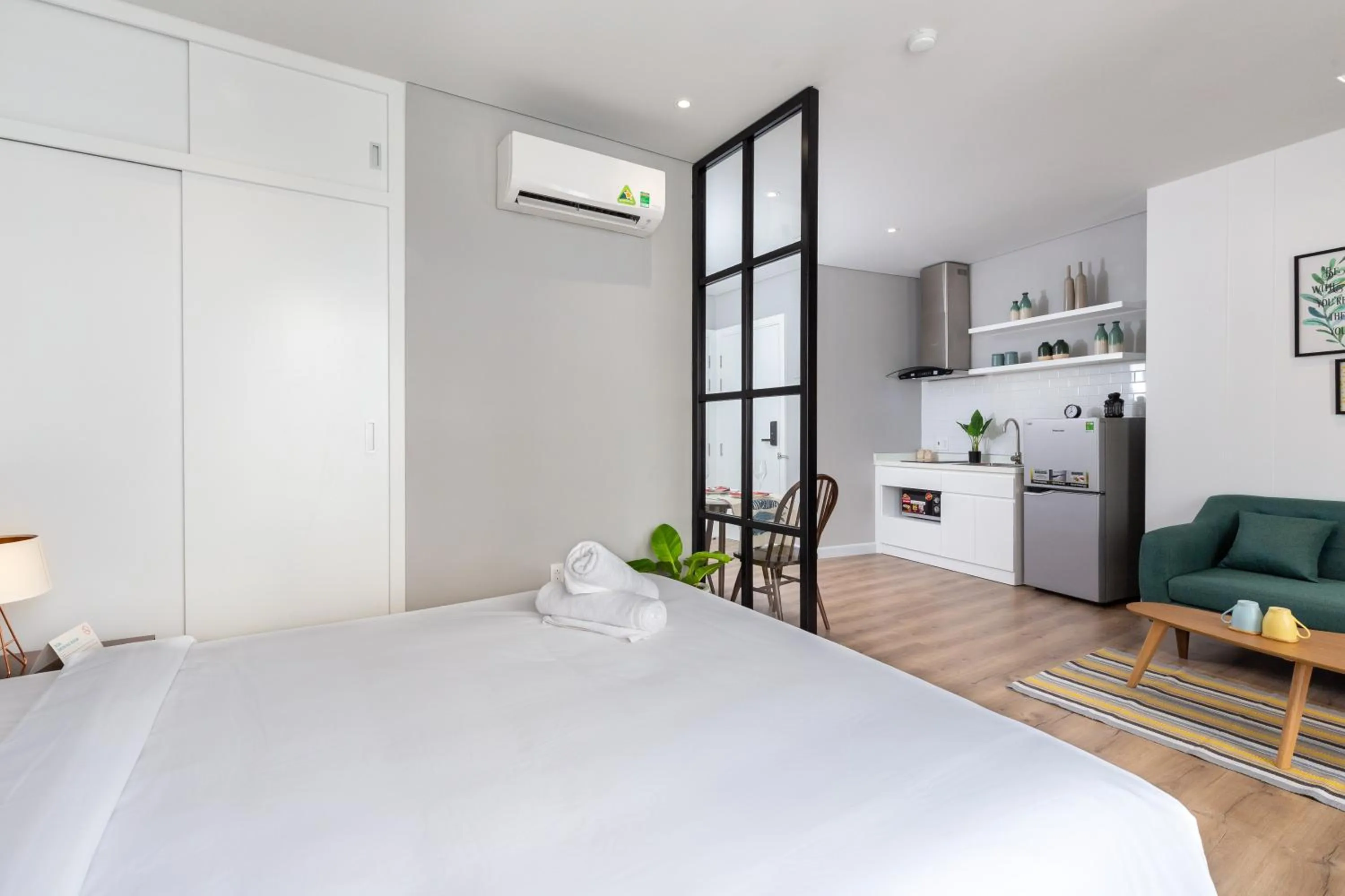 Photo of the whole room, Bed in Cozrum Homes - Premier Residence