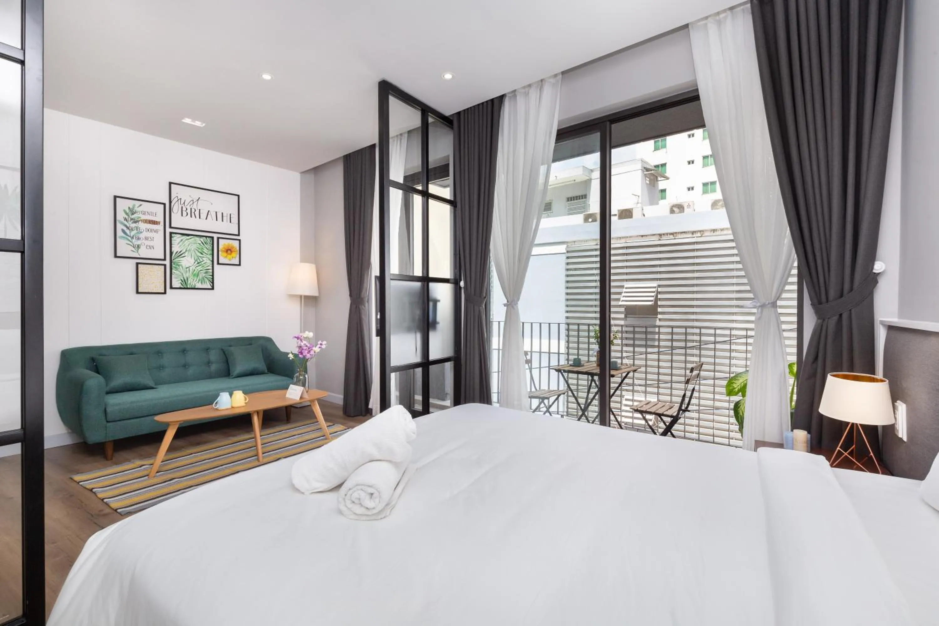 Photo of the whole room, Bed in Cozrum Homes - Premier Residence