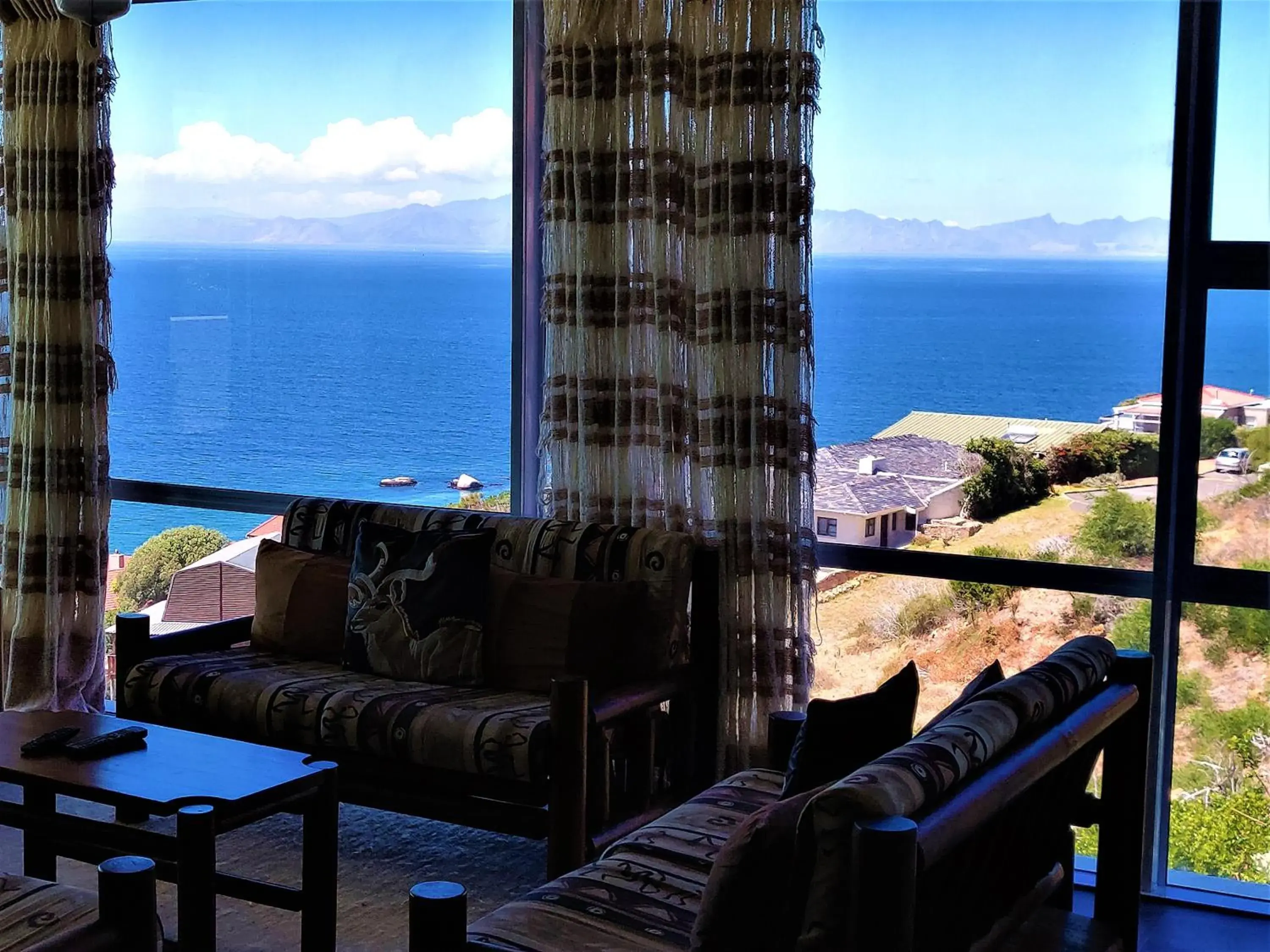 Two-Bedroom Apartment in Penguinden - load-shedding free Two-Bedroom Apartment in Penguinden - load-shedding free