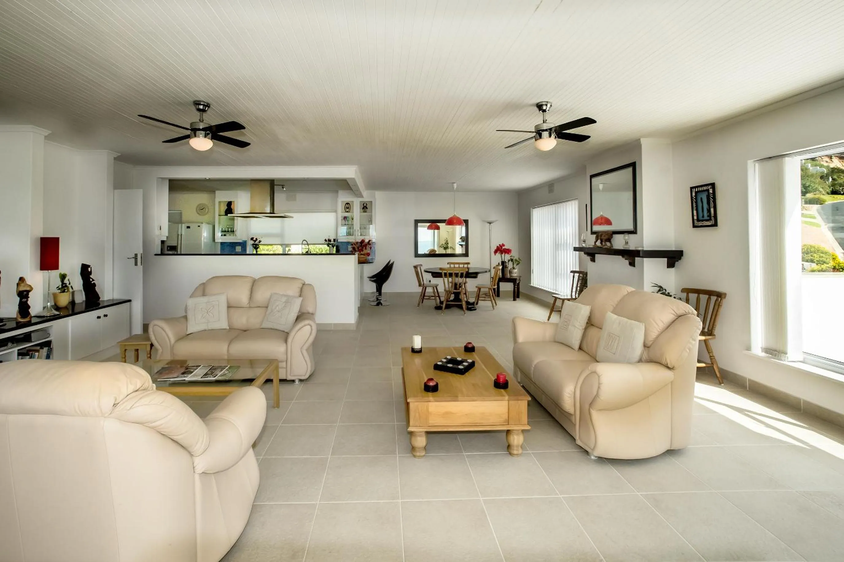 Living room in Penguinden - load-shedding free