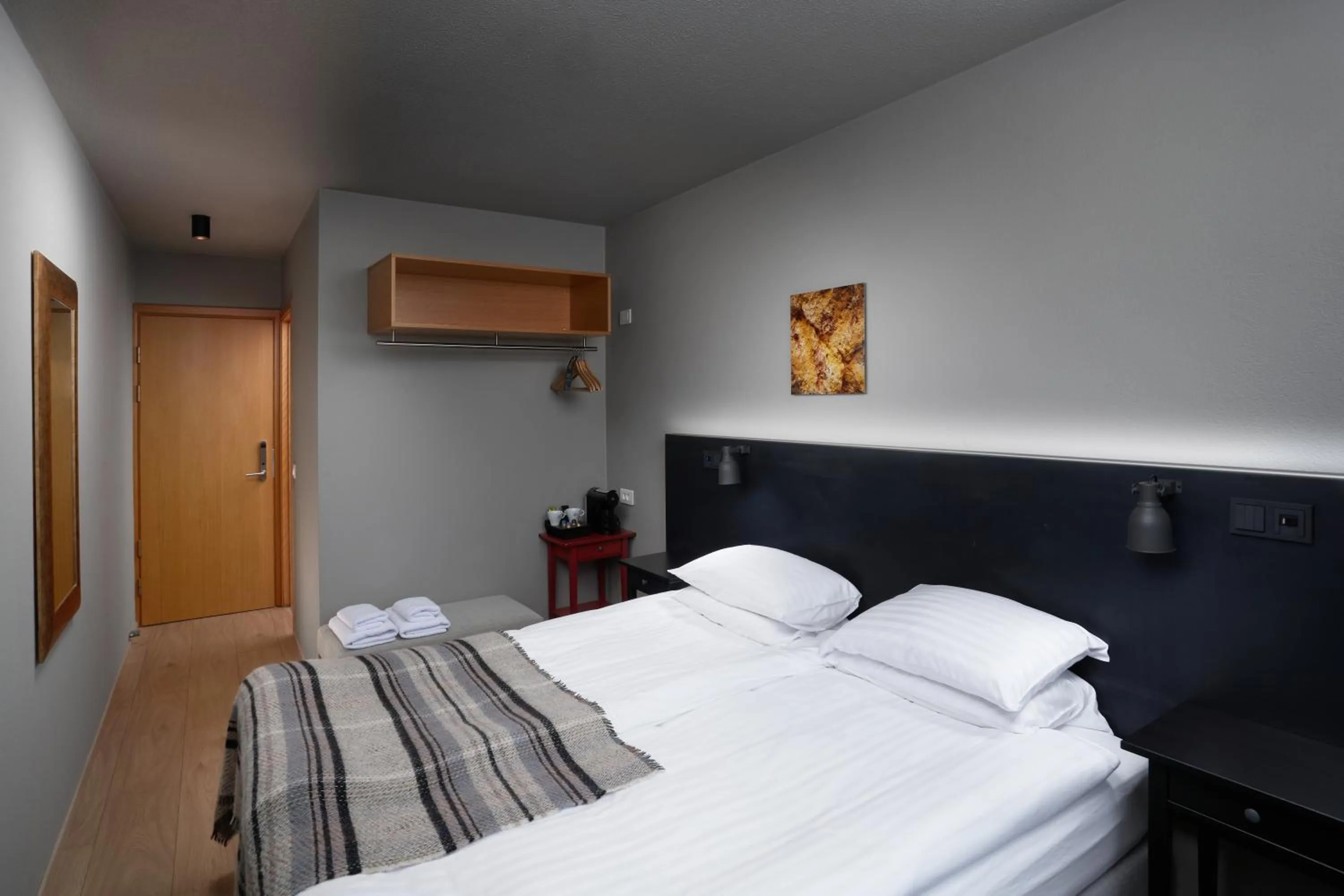 Coffee/tea facilities, Bed in Höfn - Berjaya Iceland Hotels