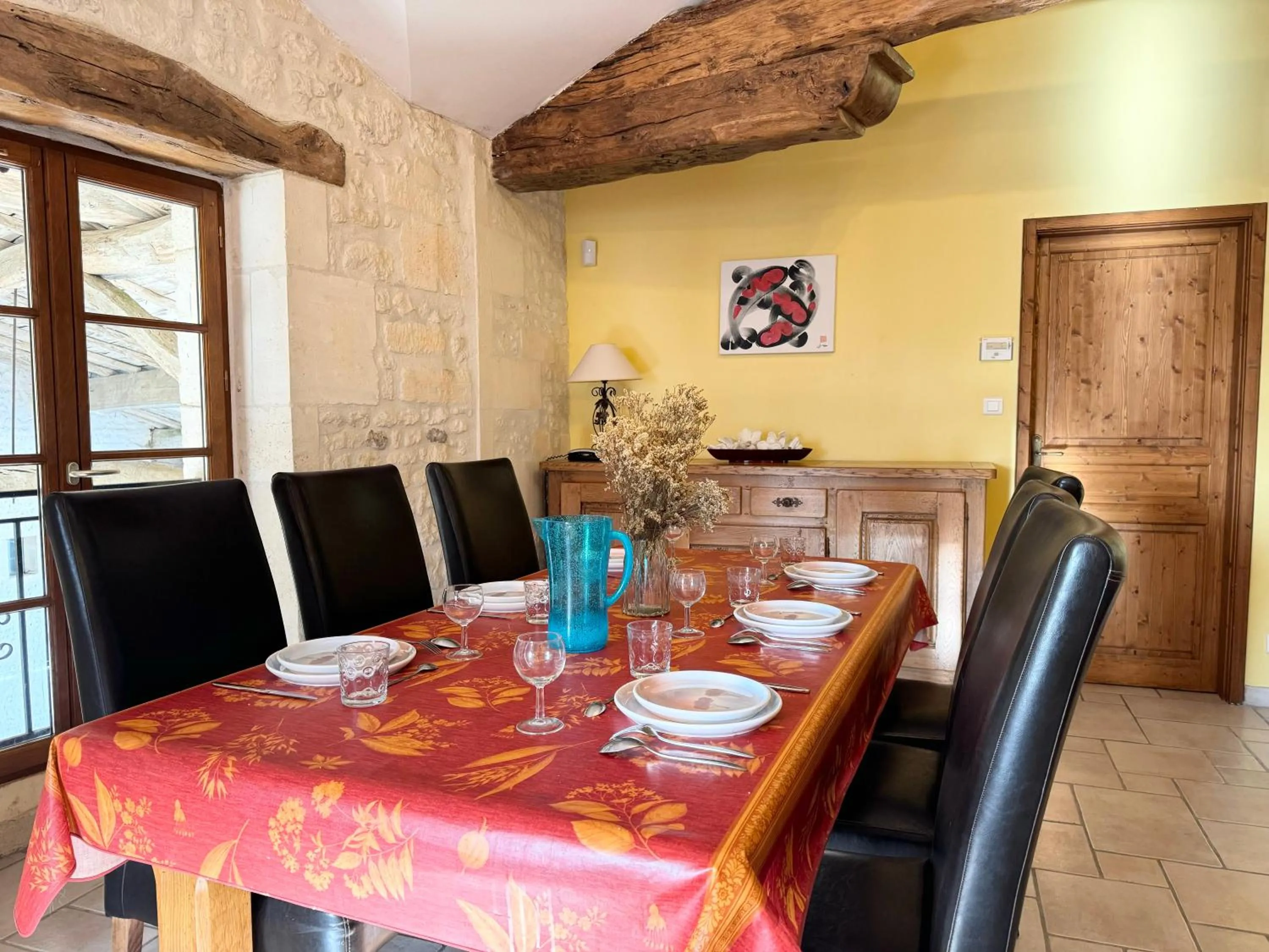Seating area in Le Relais de Saint-Preuil, The Originals Relais Vignes du Cognac