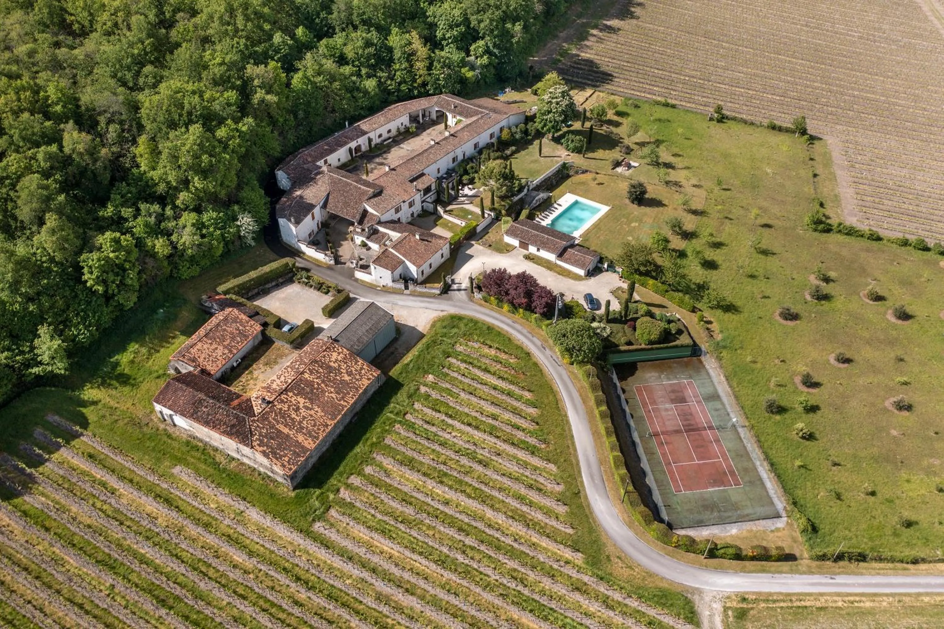 Property building in Le Relais de Saint-Preuil, The Originals Relais Vignes du Cognac