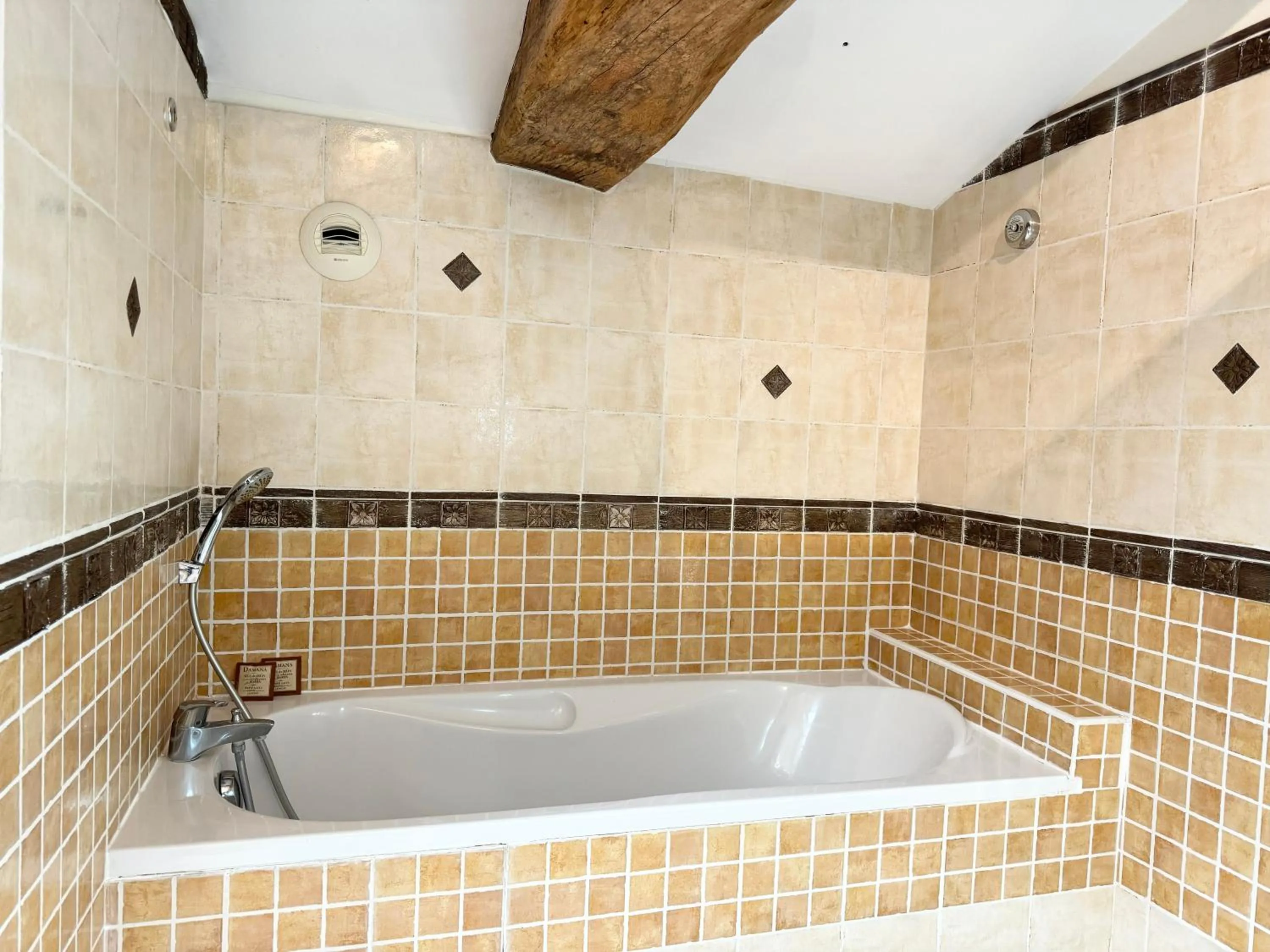 Bathroom in Le Relais de Saint-Preuil, The Originals Relais Vignes du Cognac