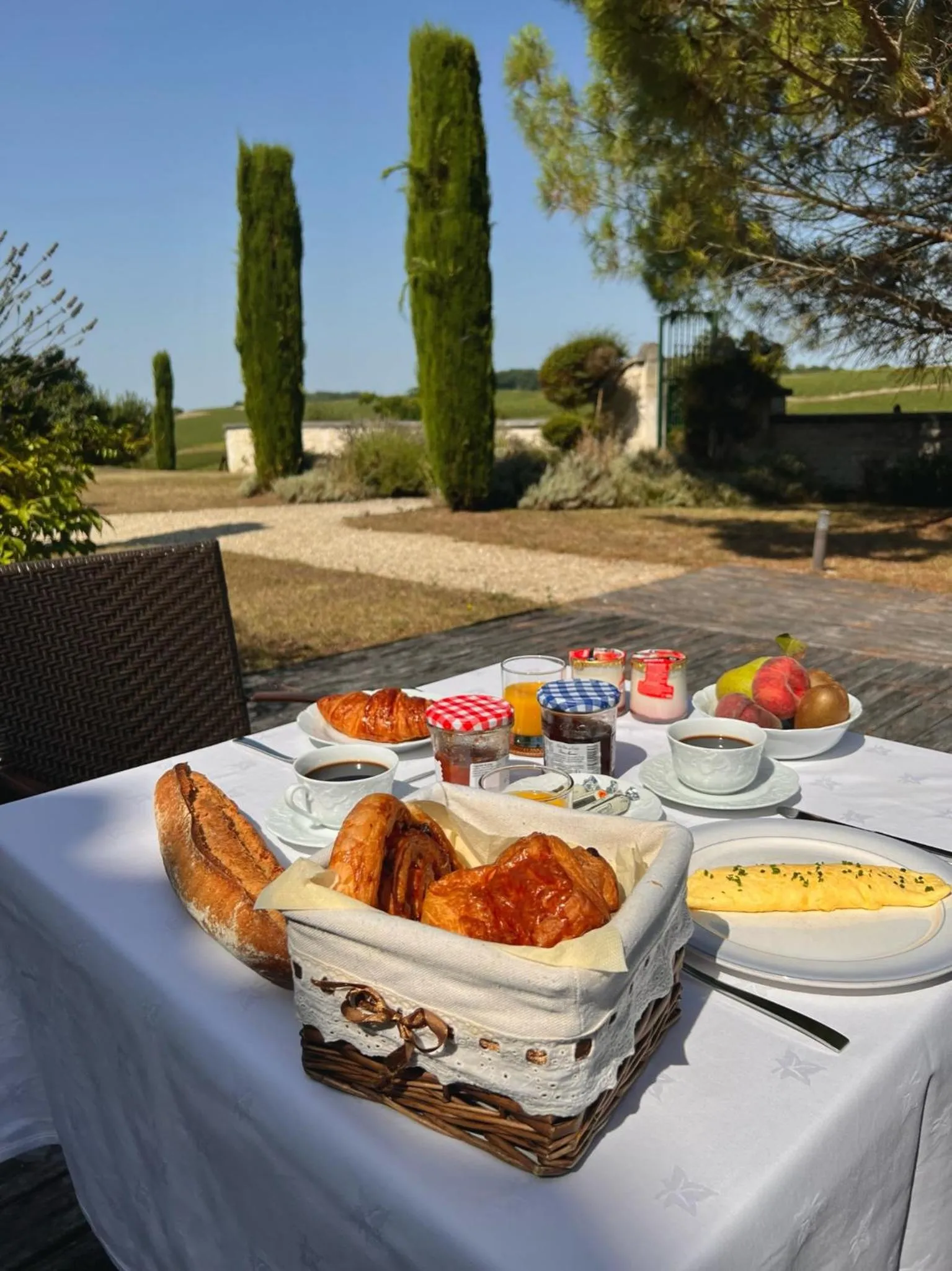 Day in Le Relais de Saint-Preuil, The Originals Relais Vignes du Cognac
