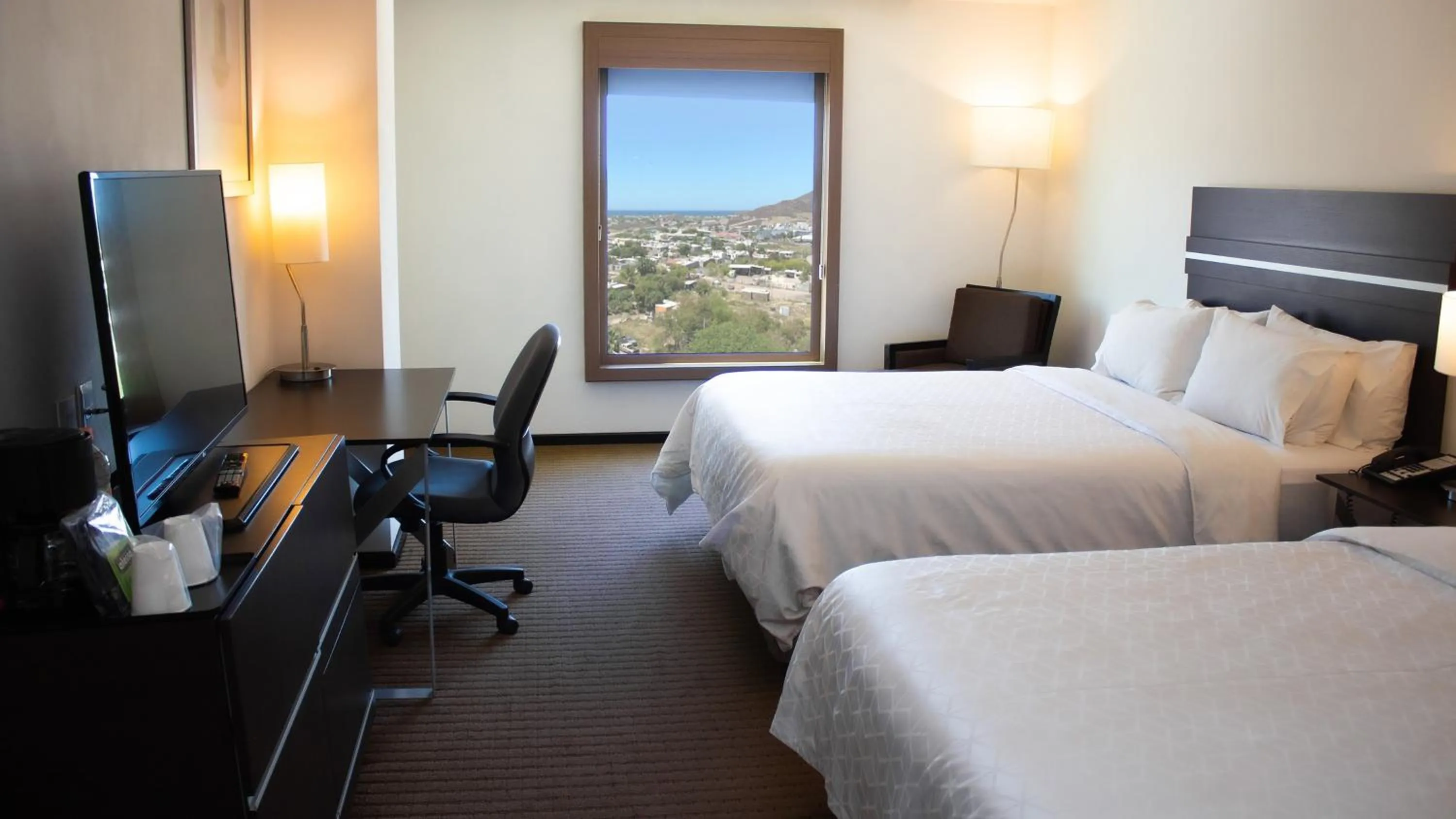 Photo of the whole room, Bed in Holiday Inn Express Guaymas by IHG
