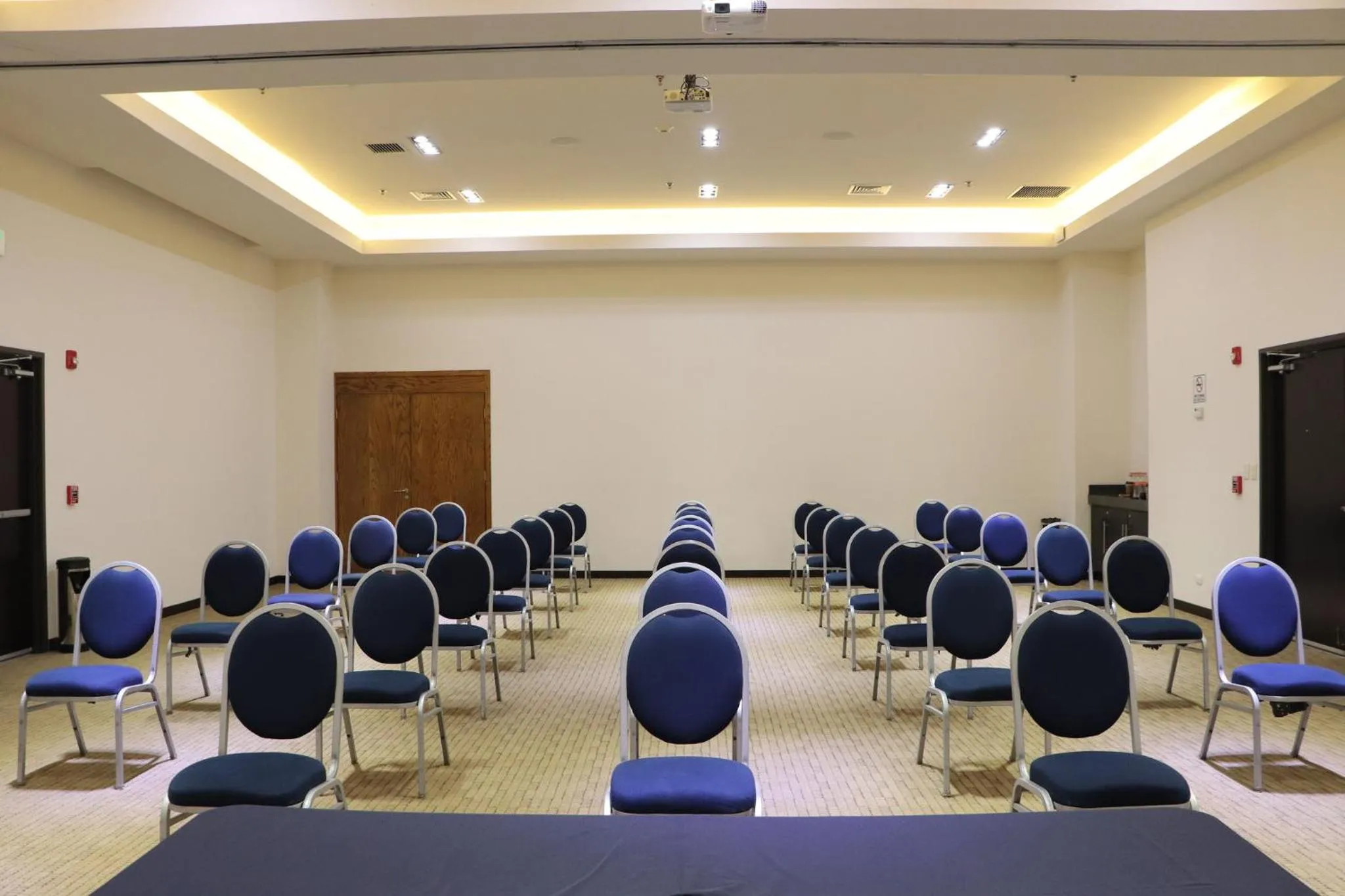 Meeting/conference room in Holiday Inn Express Guaymas by IHG