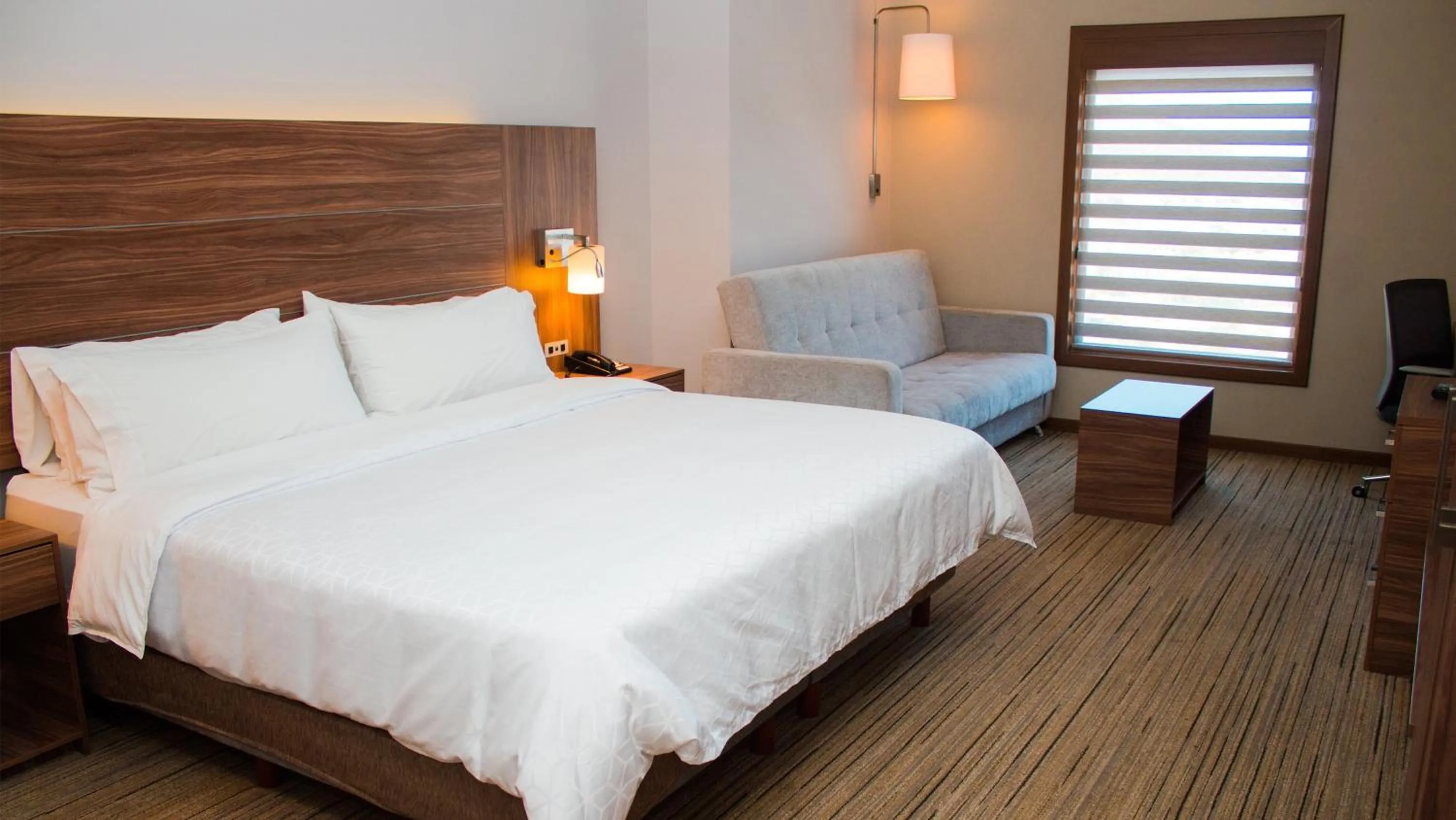 Photo of the whole room, Bed in Holiday Inn Express Guaymas by IHG