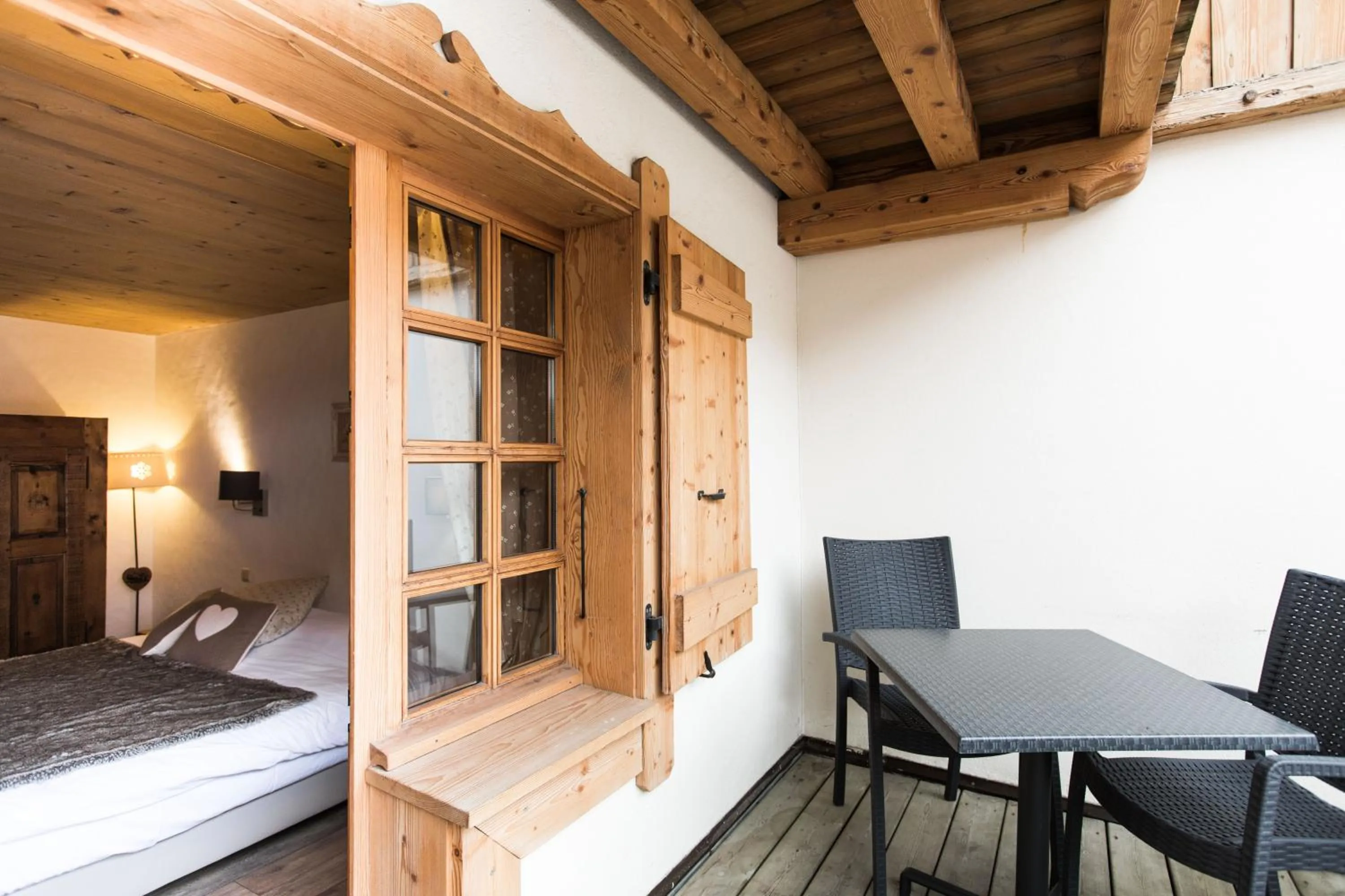 Balcony/Terrace, Bed in Les Chalets de La Griyotire