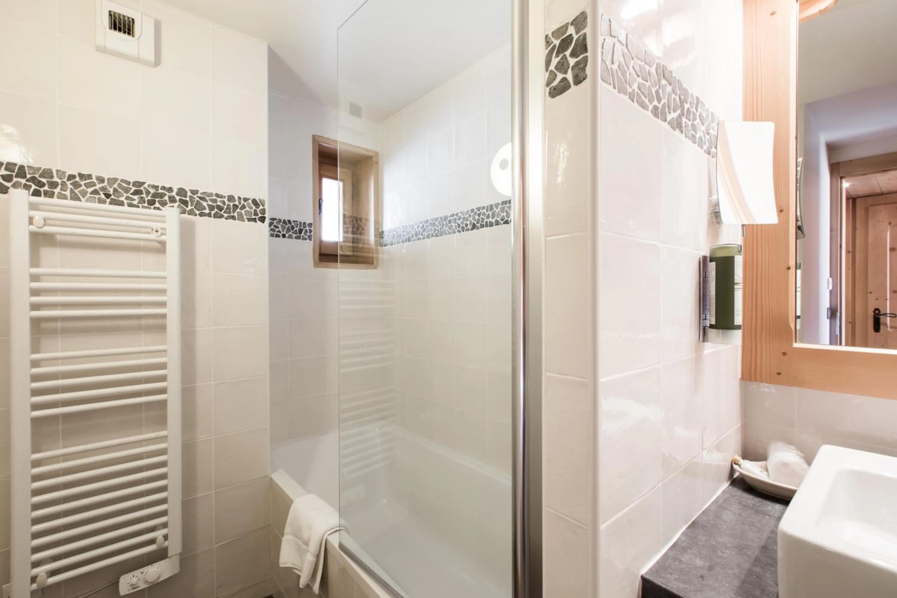 Bathroom in Les Chalets de La Griyotire