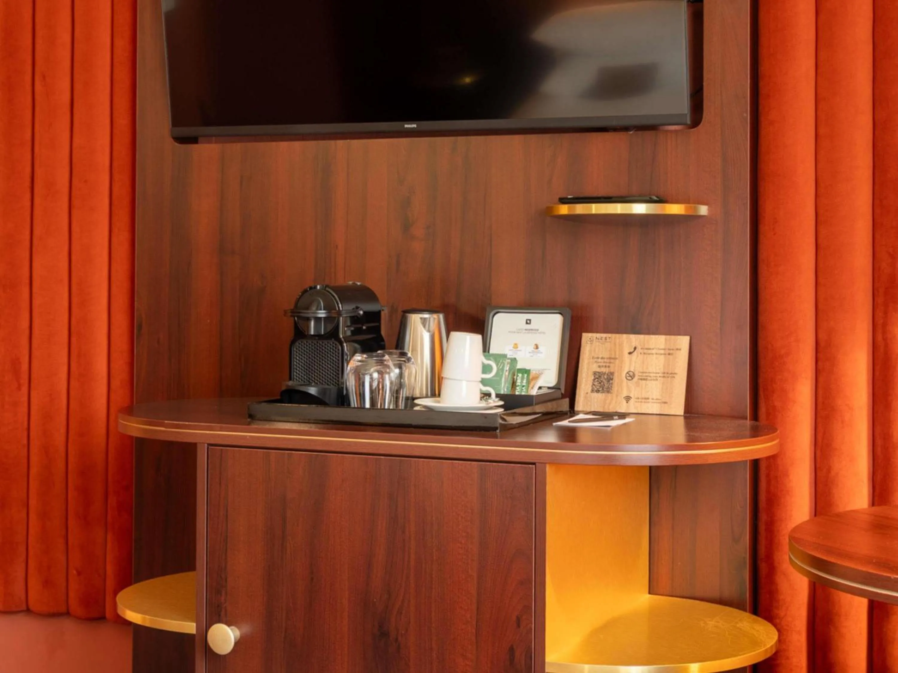 Bedroom in Nest Hotel Paris la Défense - MGallery Collection