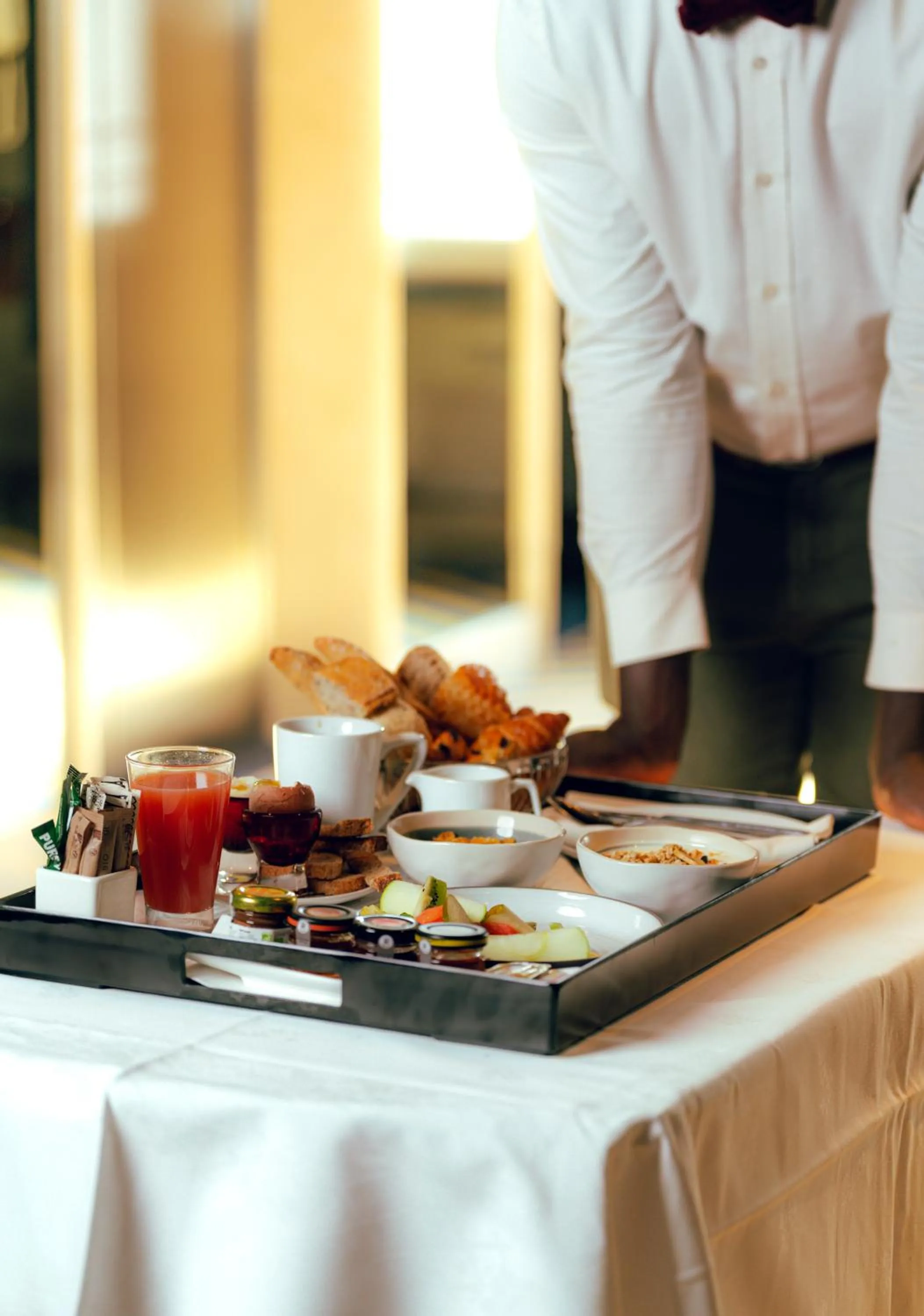 Breakfast in Nest Hotel Paris la Défense - MGallery Collection