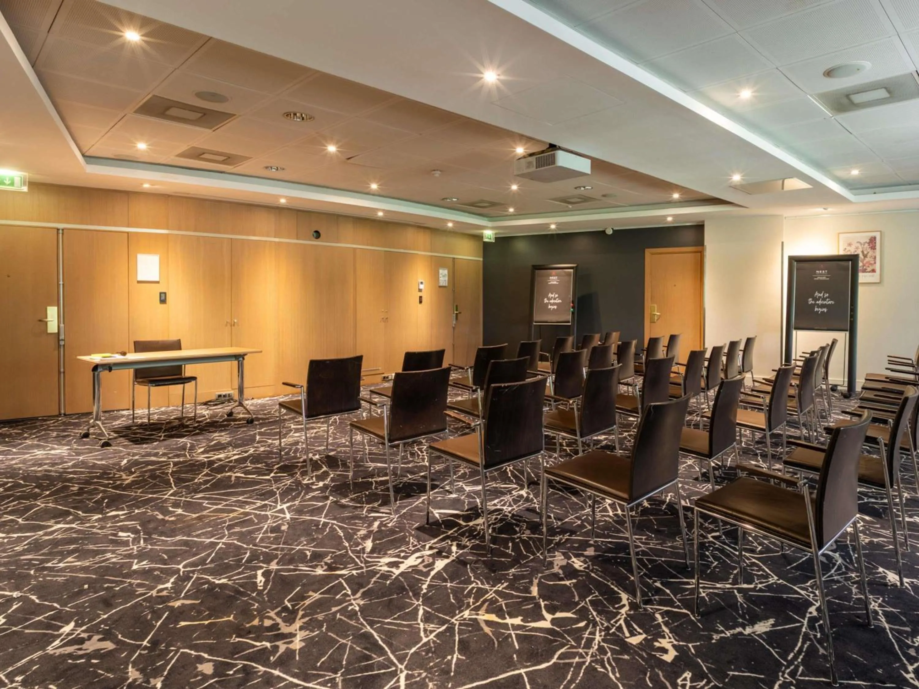 Meeting/conference room in Nest Hotel Paris la Défense - MGallery Collection