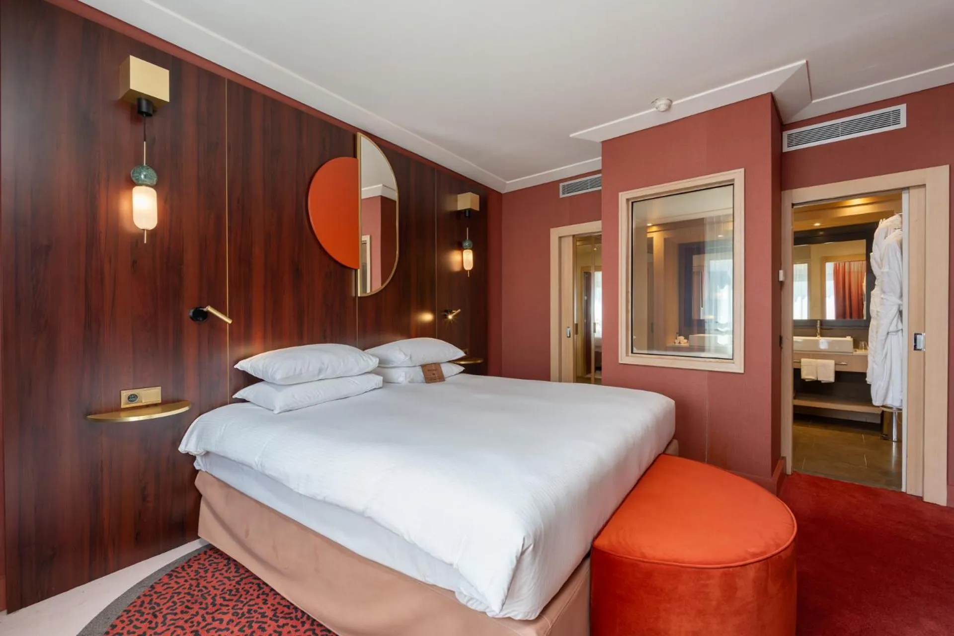 Bedroom, Bed in Nest Hotel Paris la Défense - MGallery Collection