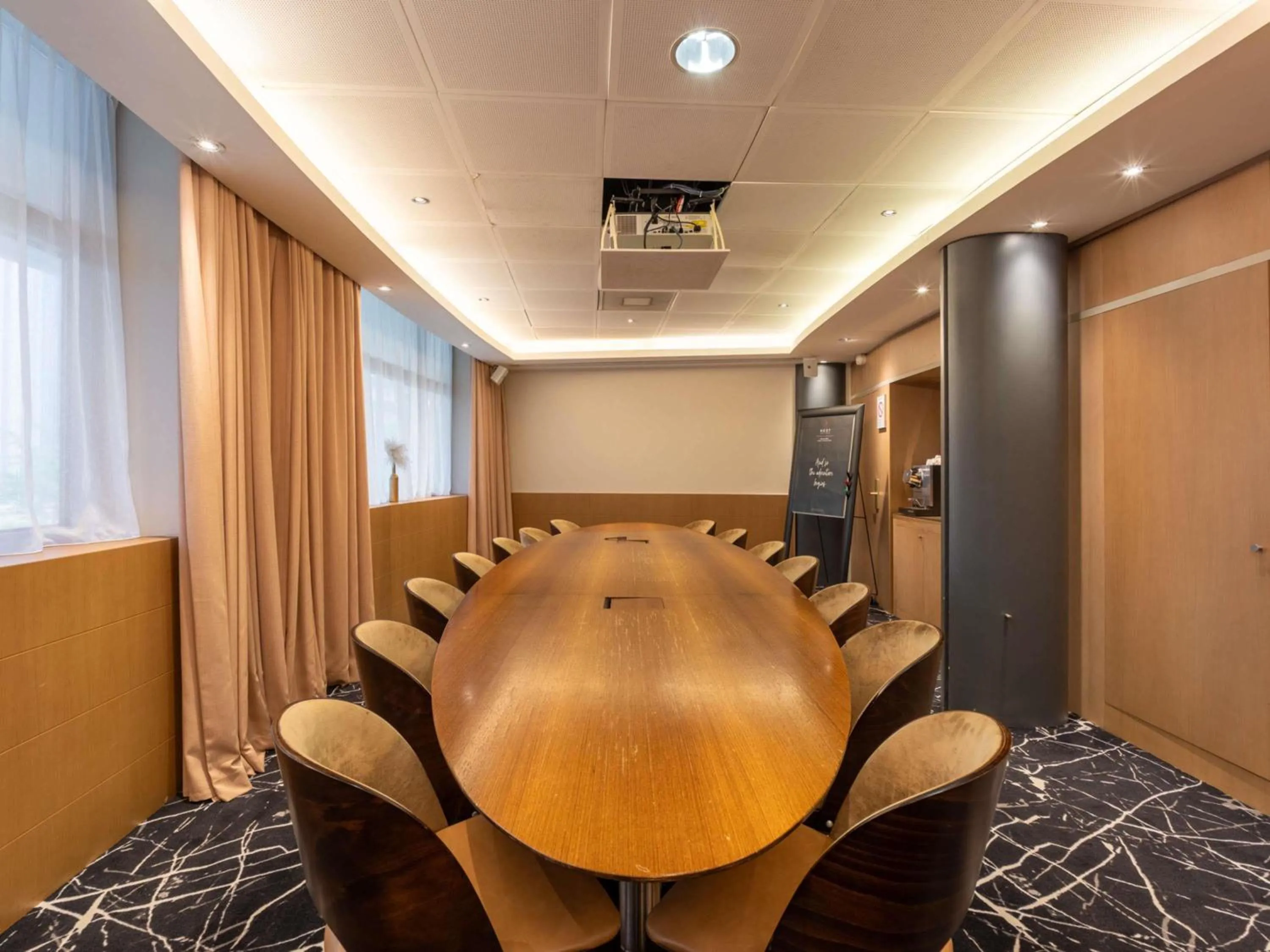 Meeting/conference room in Nest Hotel Paris la Défense - MGallery Collection
