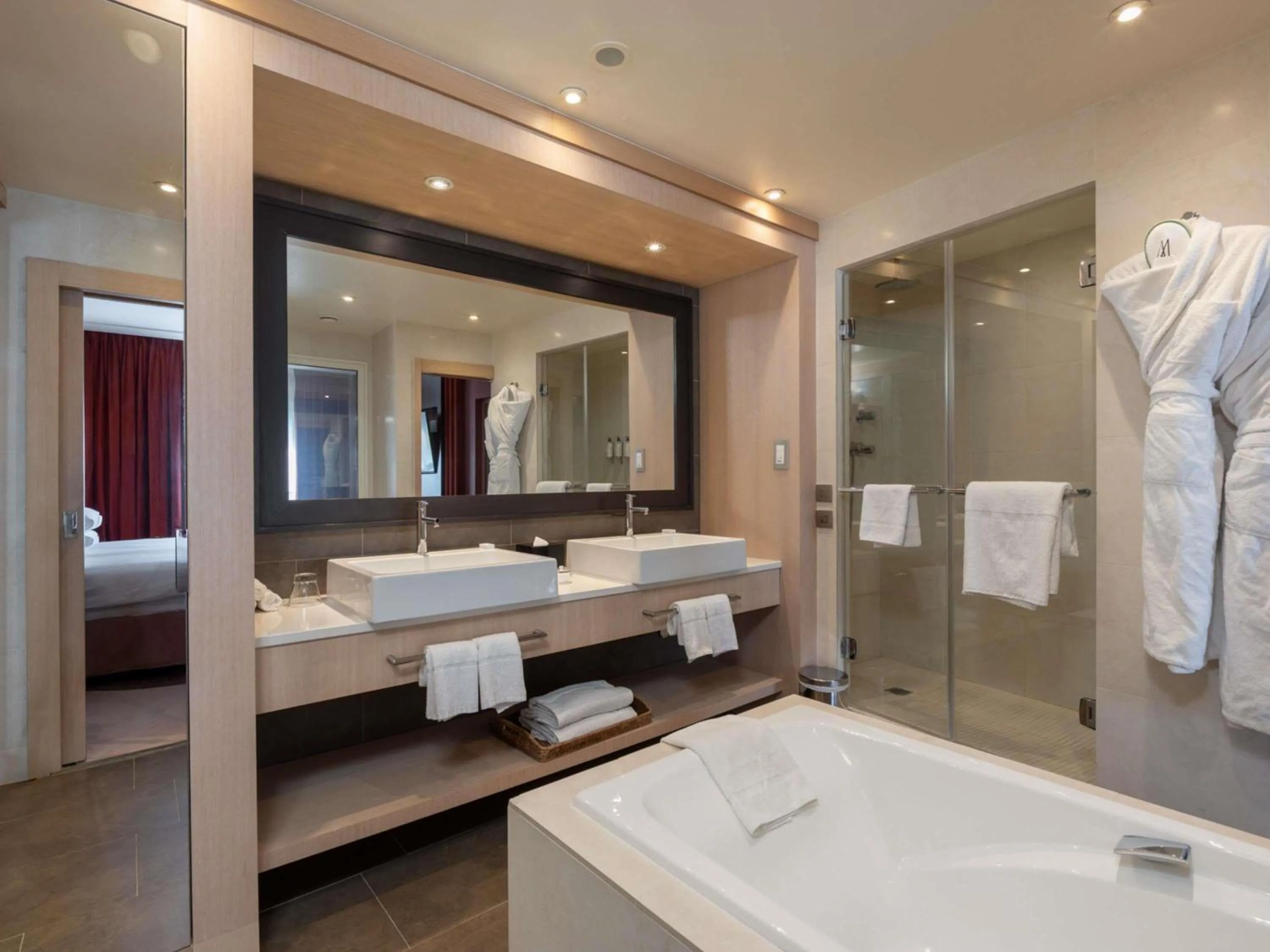 Bedroom in Nest Hotel Paris la Défense - MGallery Collection