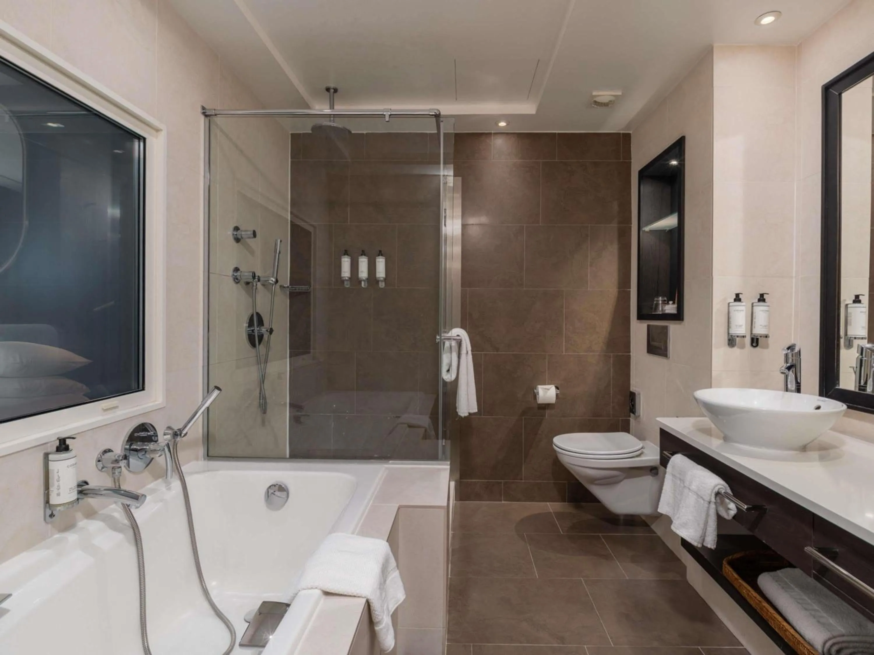 Bedroom in Nest Hotel Paris la Défense - MGallery Collection