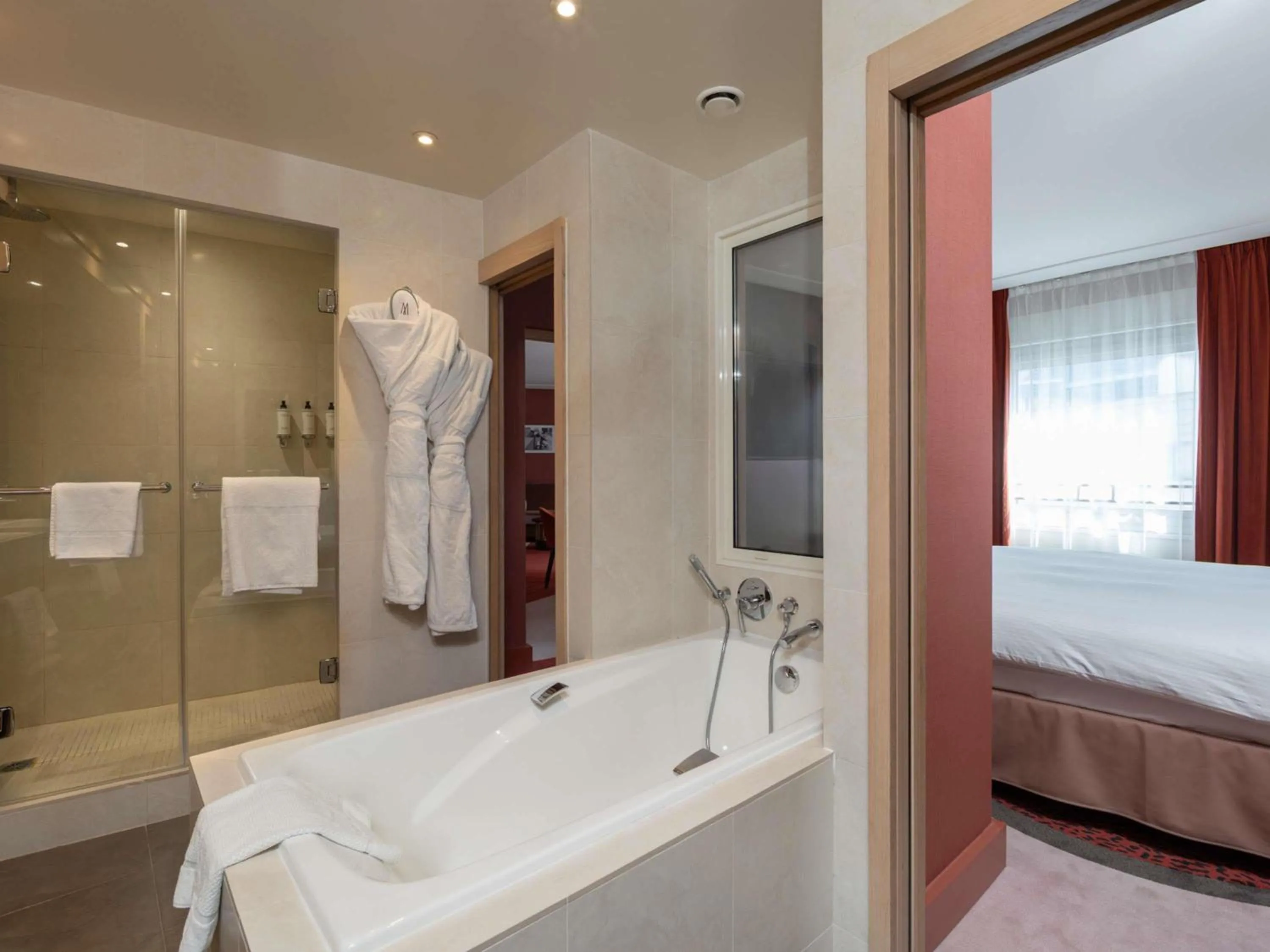 Bedroom, Bed in Nest Hotel Paris la Défense - MGallery Collection