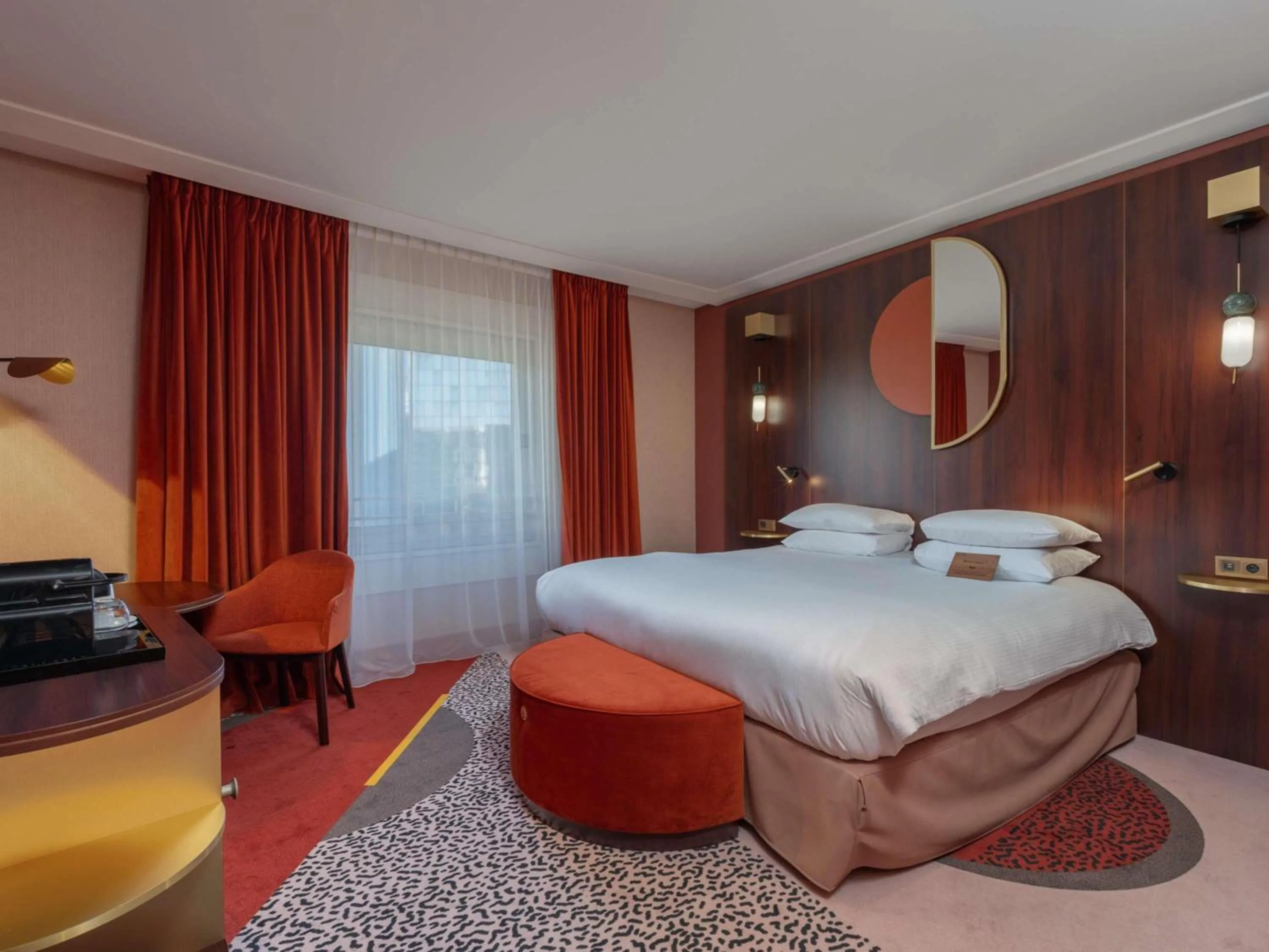 Bedroom, Bed in Nest Hotel Paris la Défense - MGallery Collection