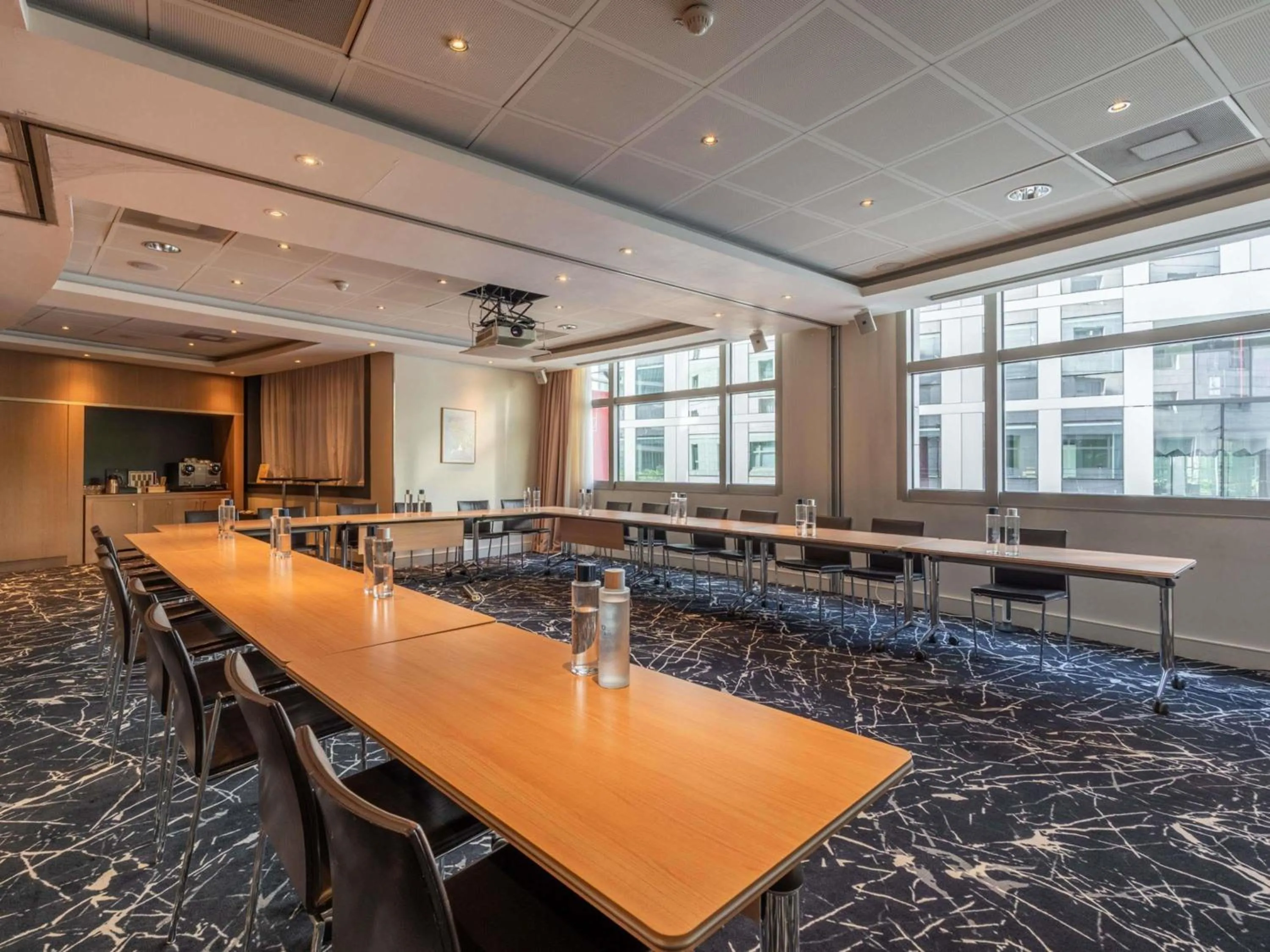 Meeting/conference room in Nest Hotel Paris la Défense - MGallery Collection