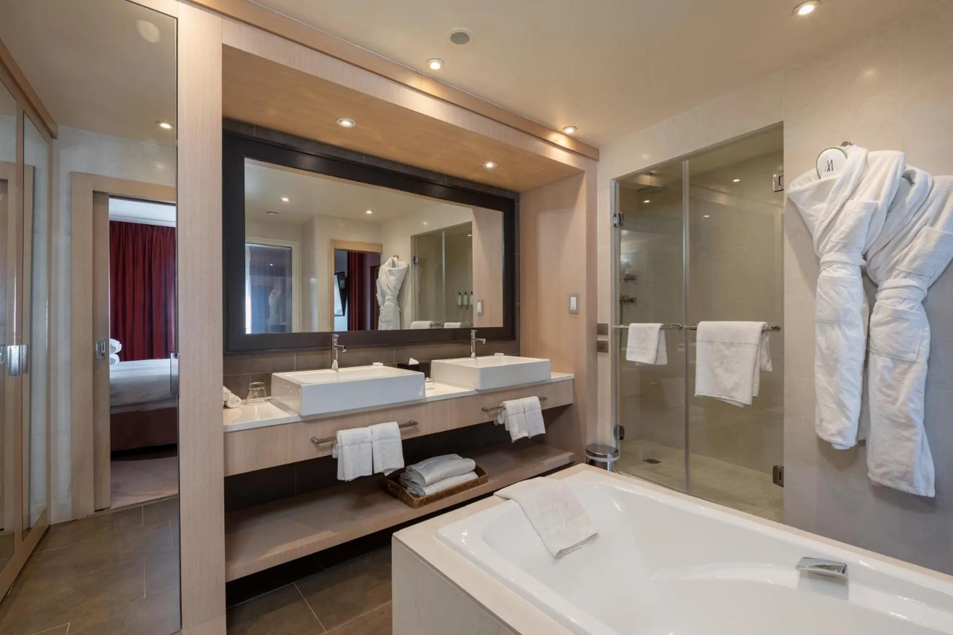 Bathroom in Nest Hotel Paris la Défense - MGallery Collection