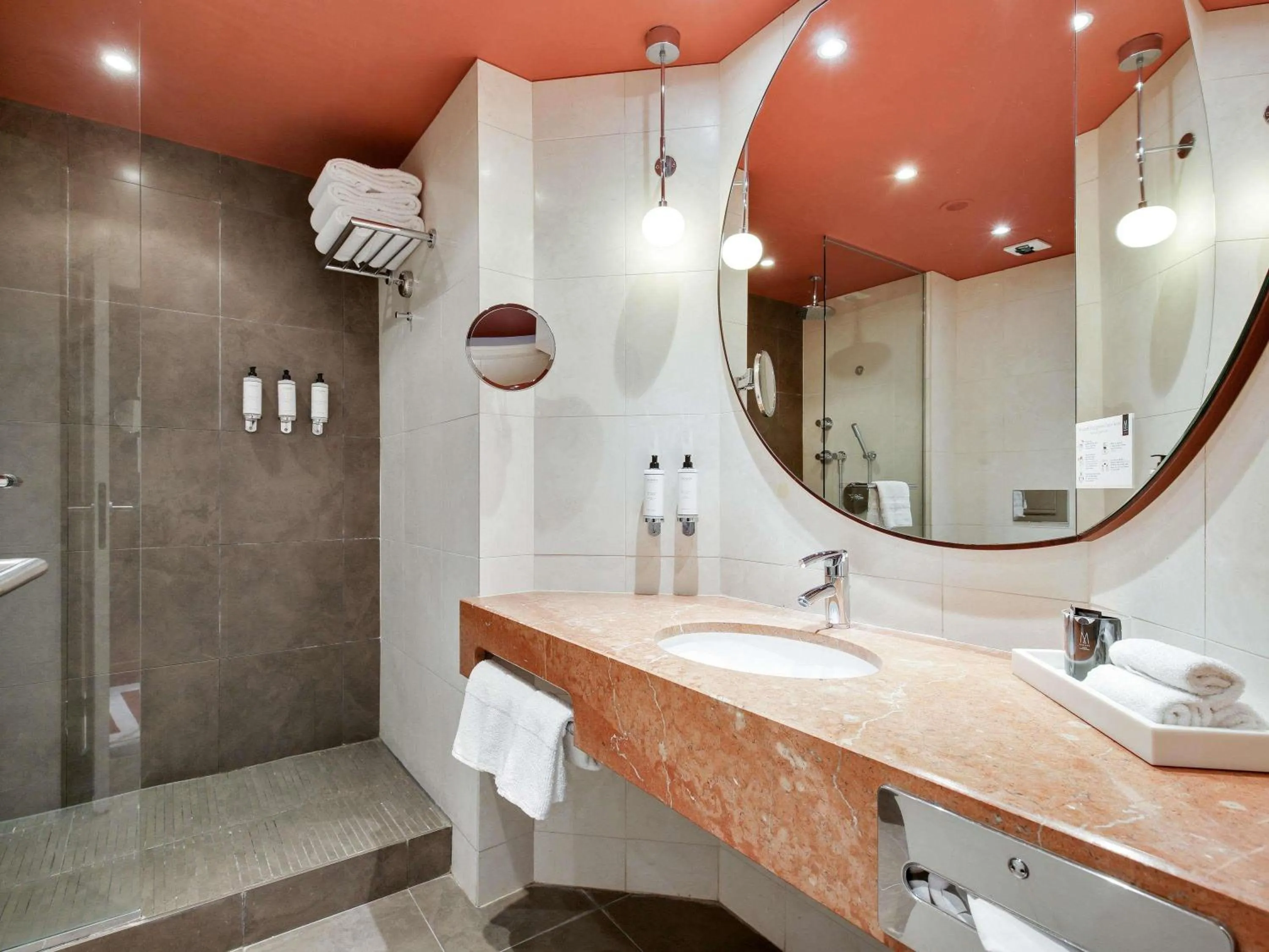 Bedroom in Nest Hotel Paris la Défense - MGallery Collection