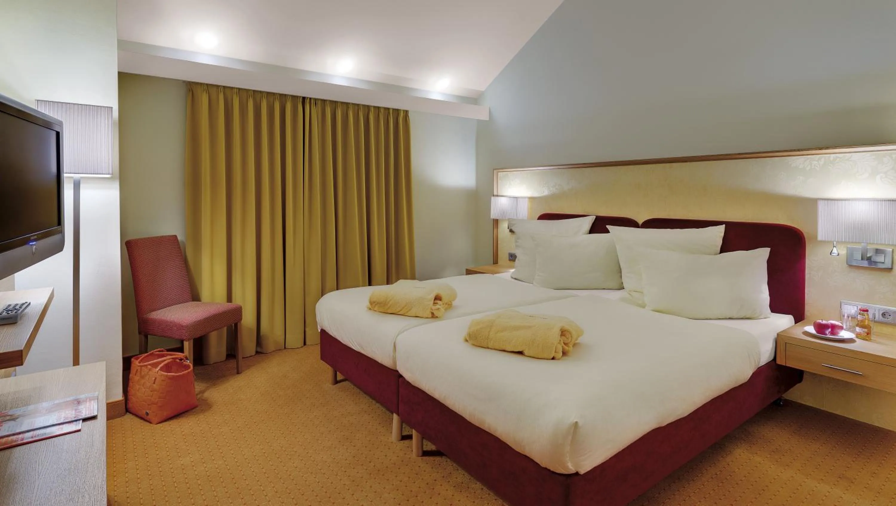 Photo of the whole room, Bed in Hotel Sonnengut Wellness - Therme - Spa