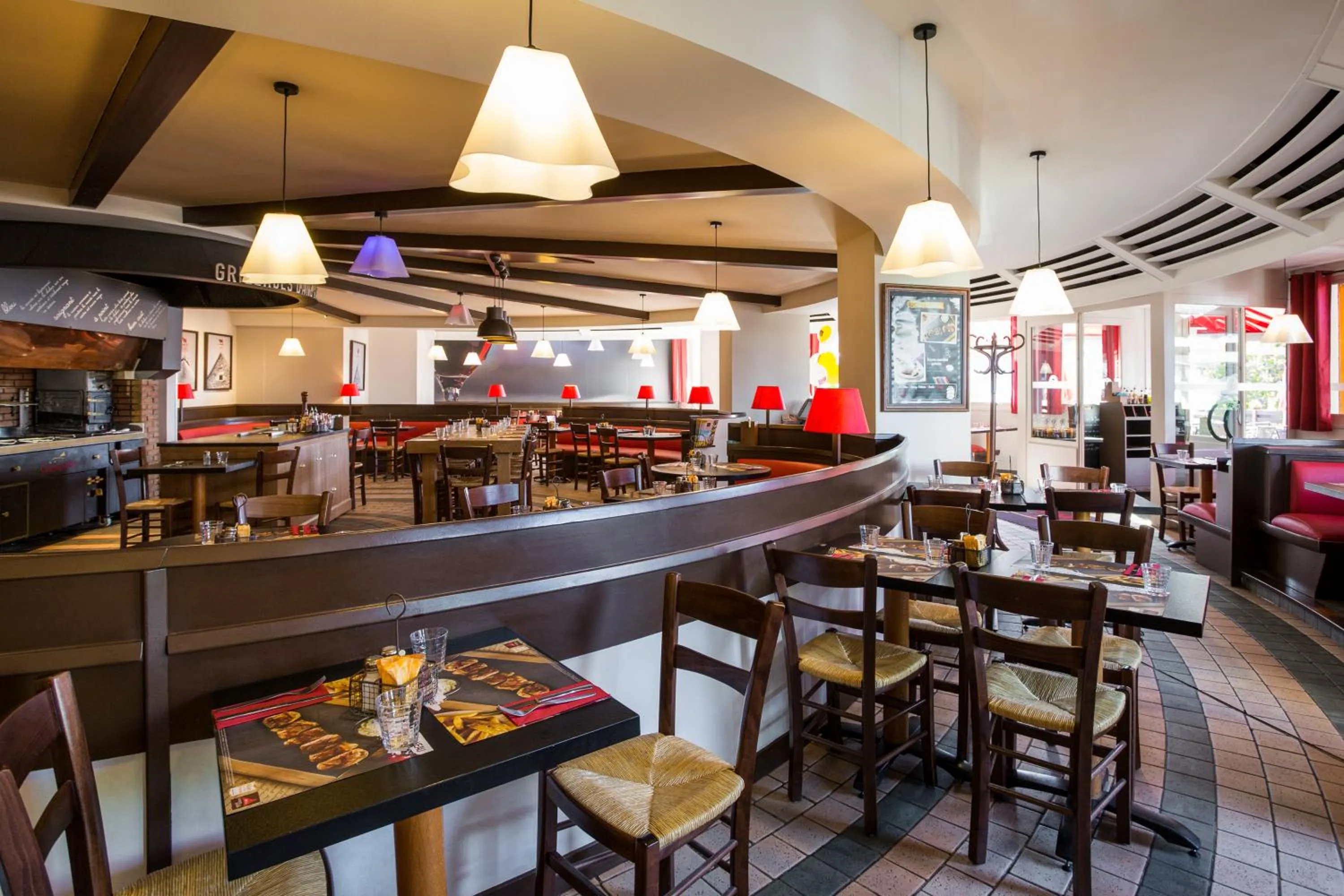 Restaurant/places to eat in ibis Bordeaux Lac