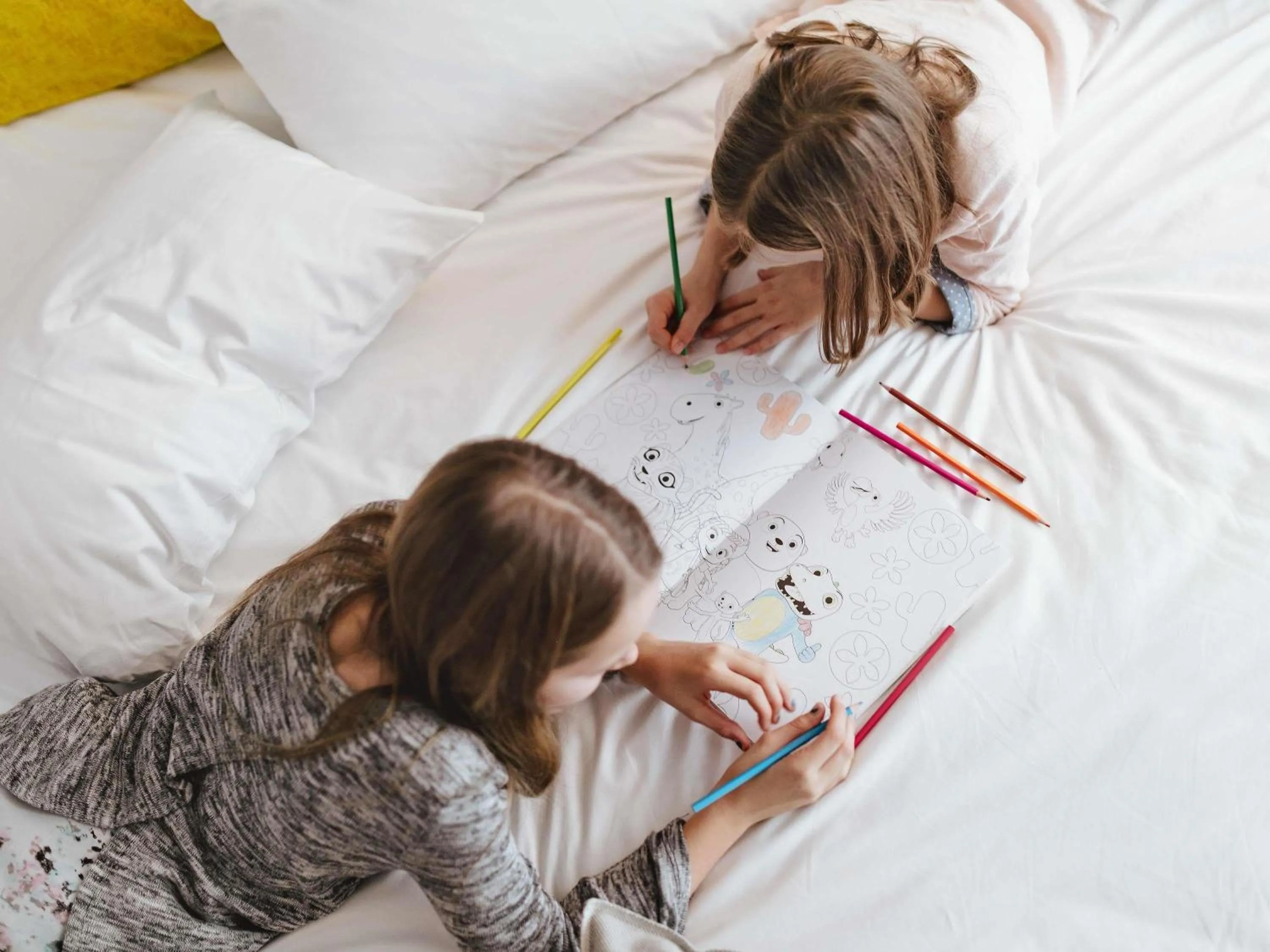 Bedroom in ibis Bordeaux Lac