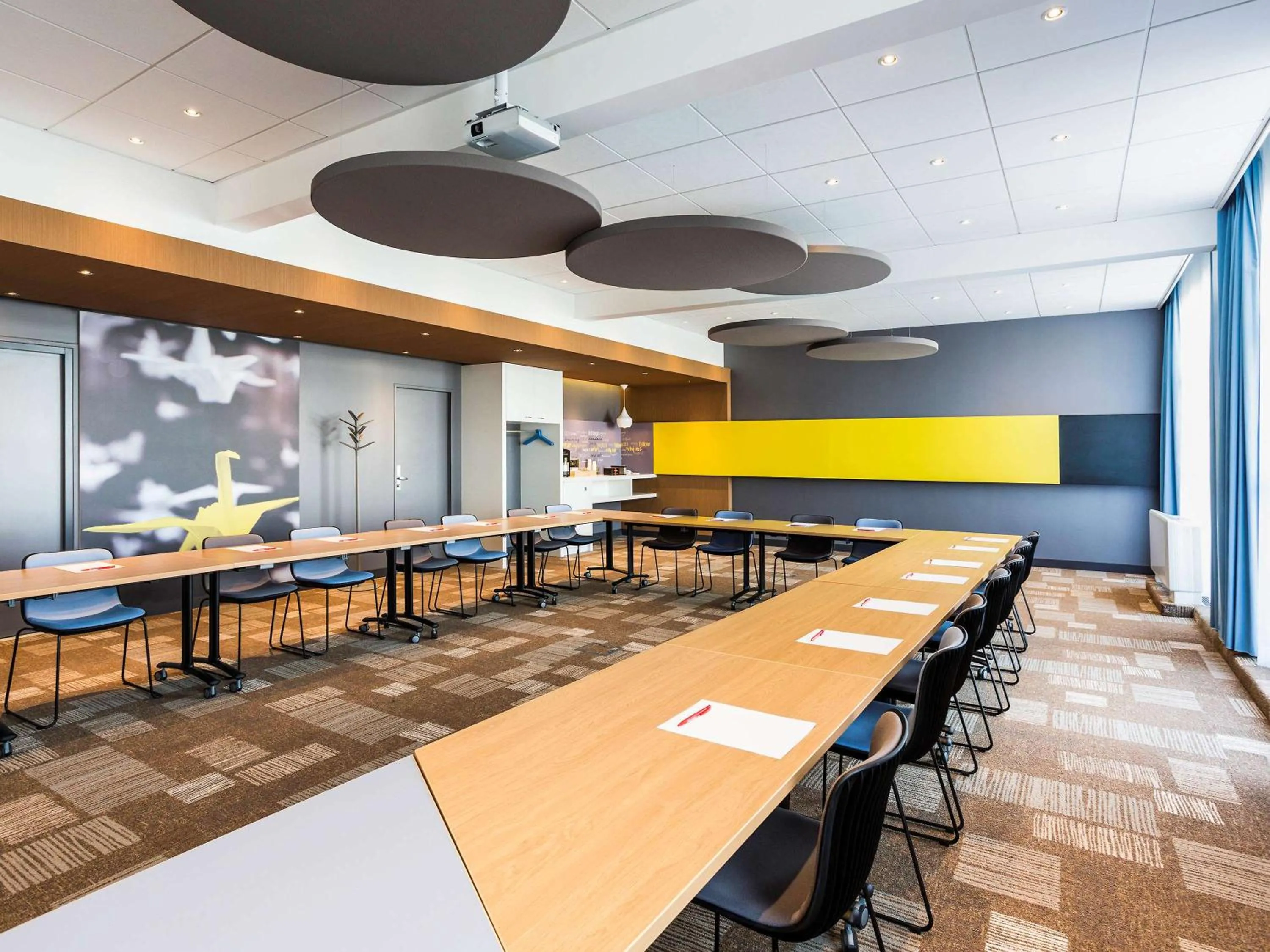 On site in ibis Bordeaux Lac