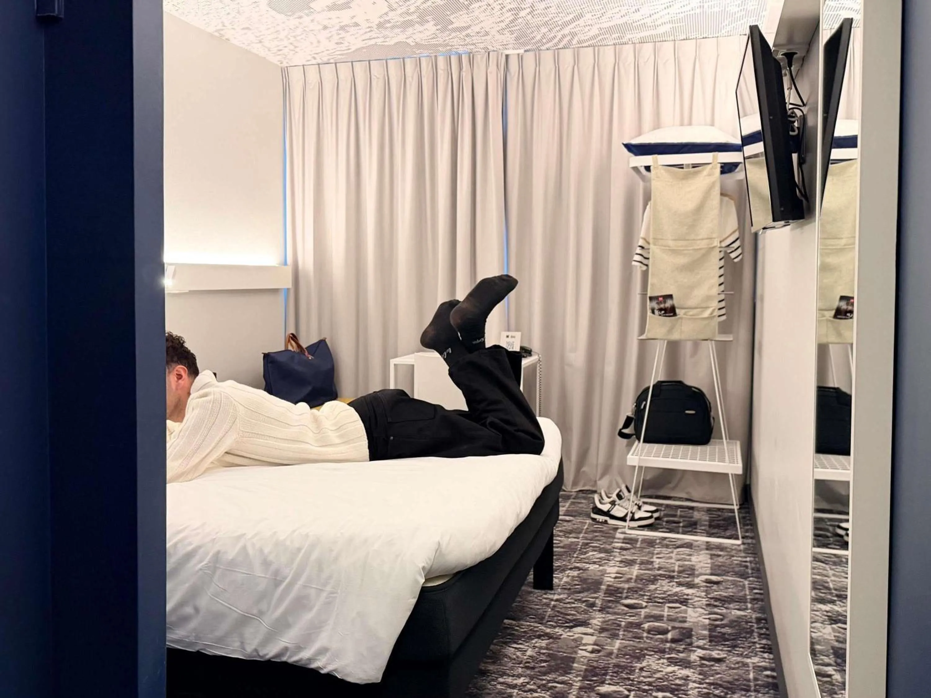 Bedroom, Bed in ibis Rennes Cesson