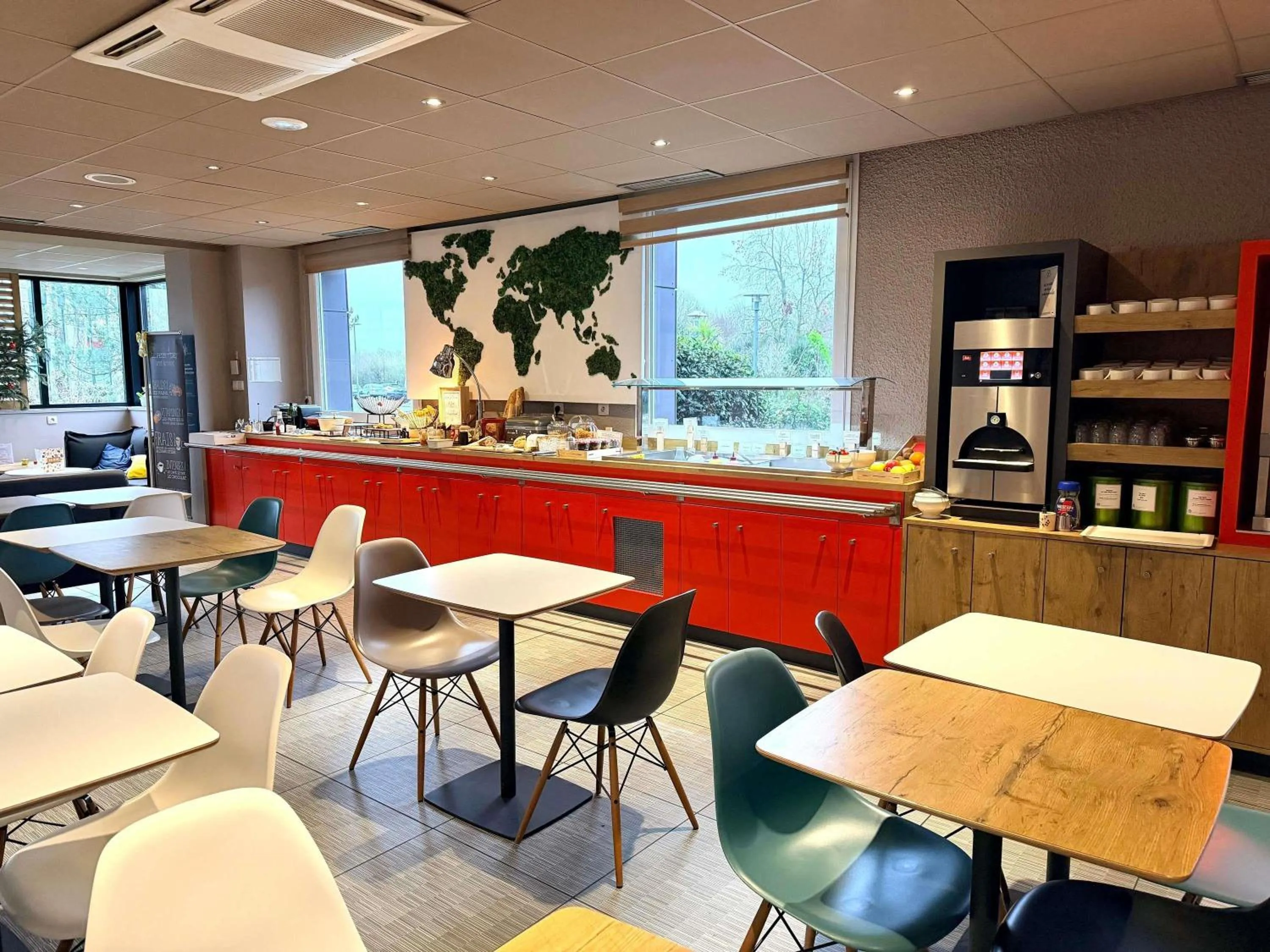 Breakfast in ibis Rennes Cesson