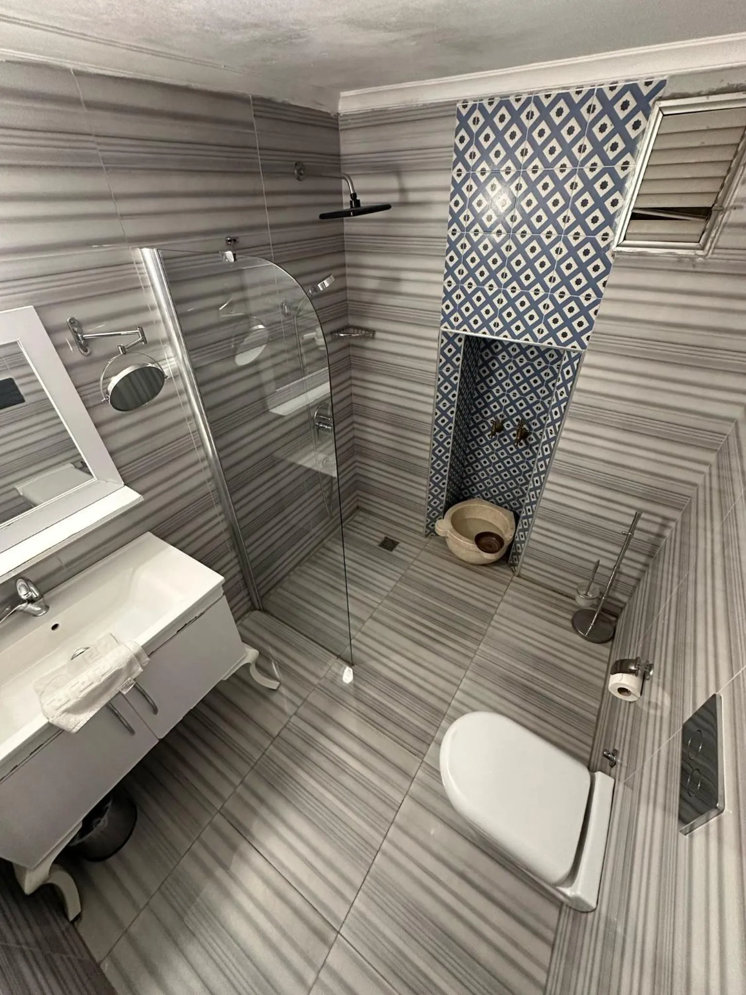 Bathroom in Grand Heykel Hotel