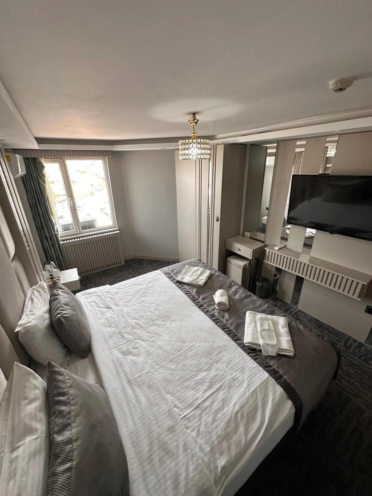 Photo of the whole room, Bed in Grand Heykel Hotel