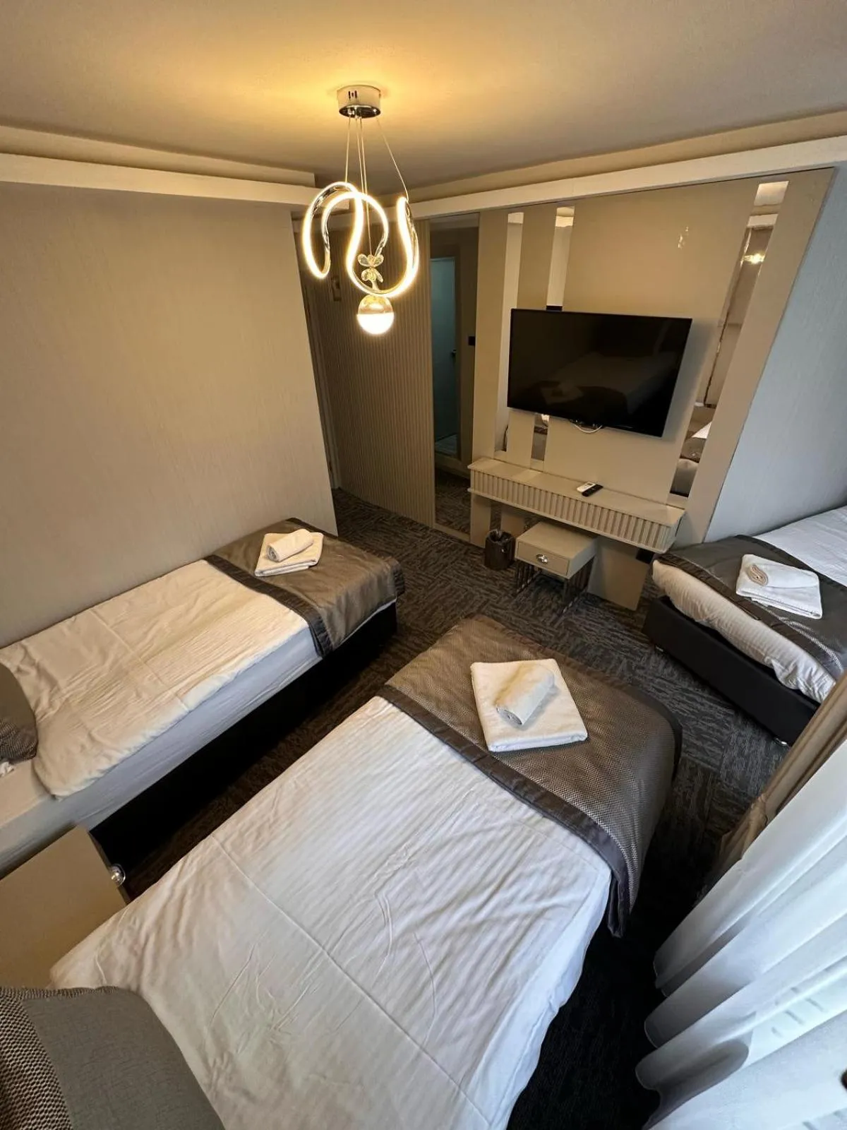 Photo of the whole room, Bed in Grand Heykel Hotel