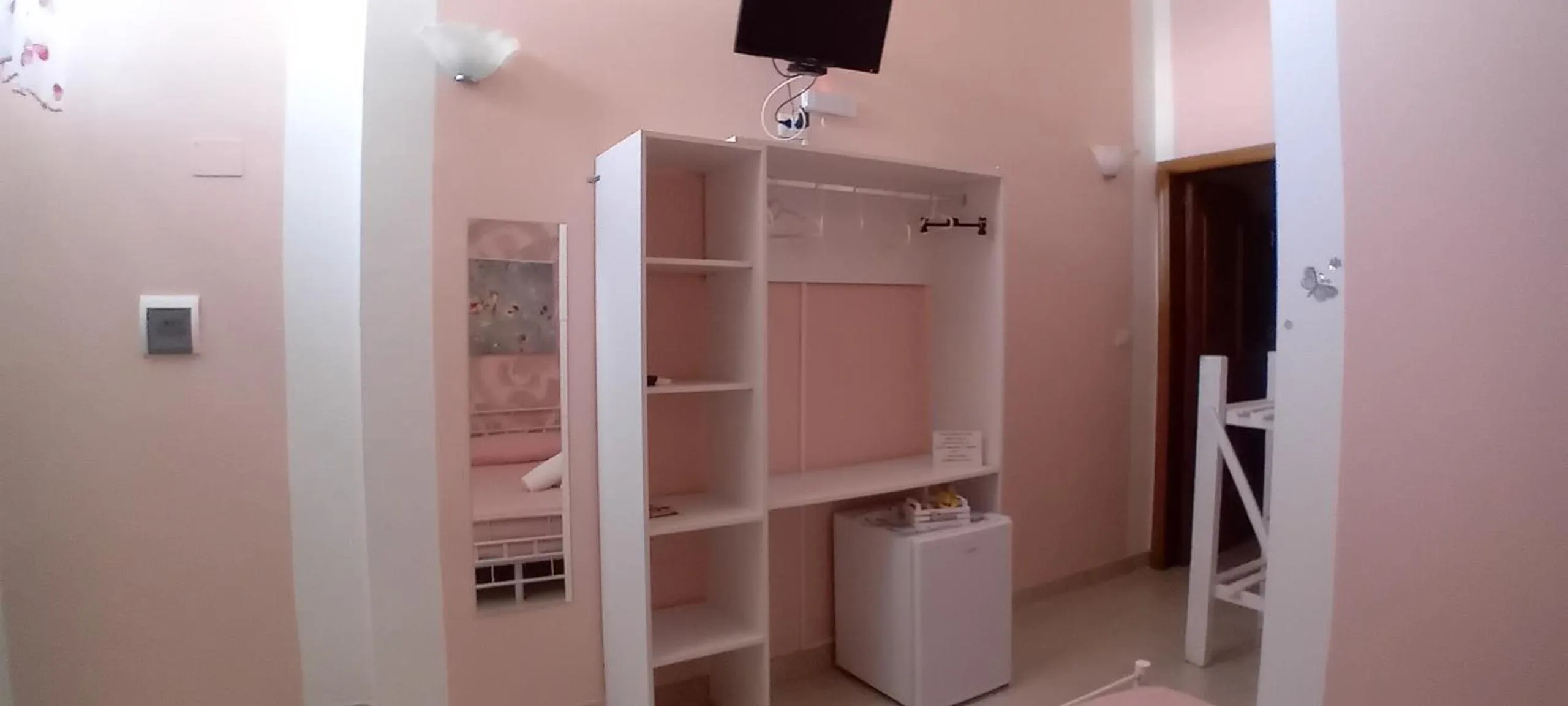 wardrobe in Una terrazza sul mare