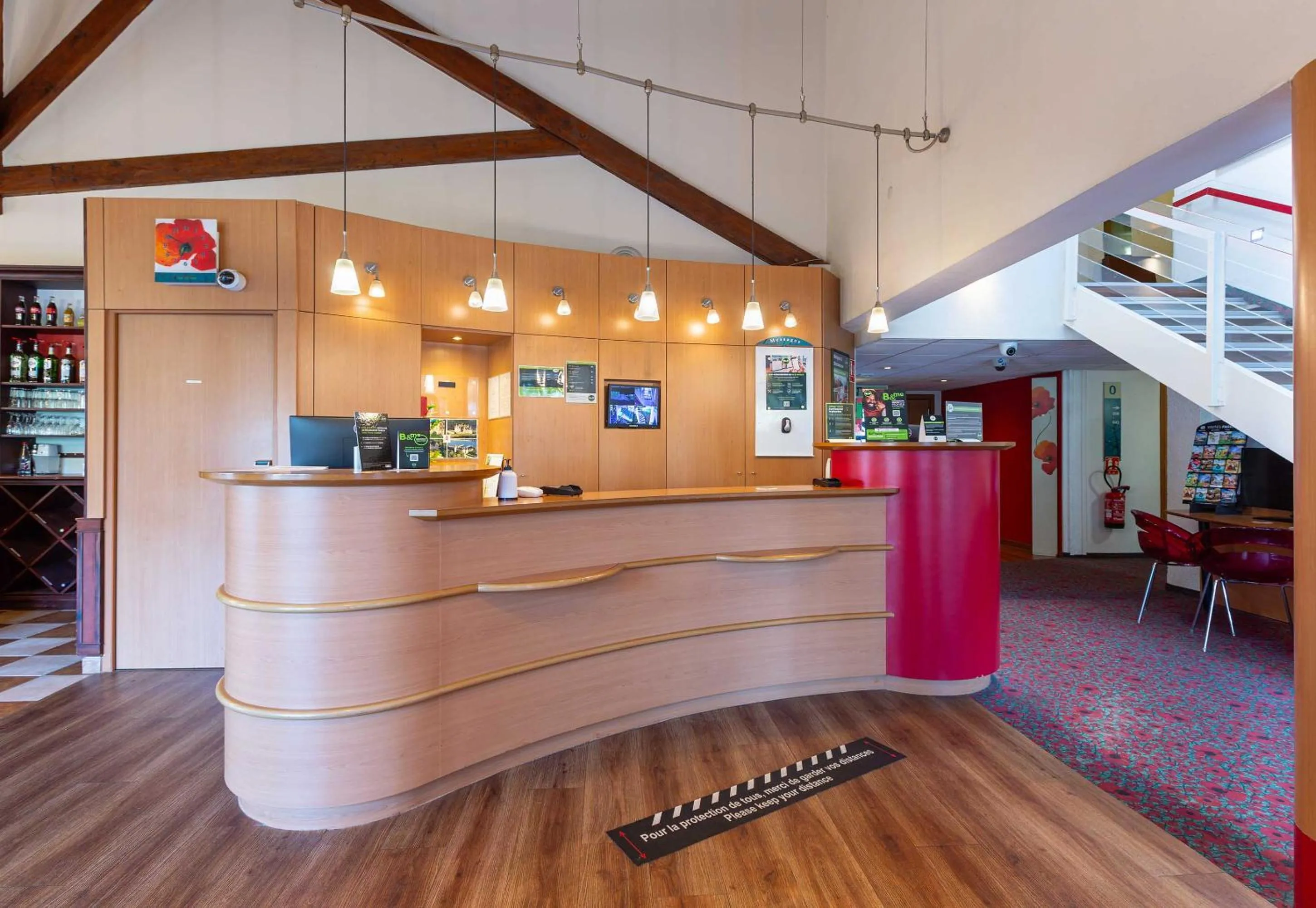 Lobby or reception in ibis Blois Vallée Maillard