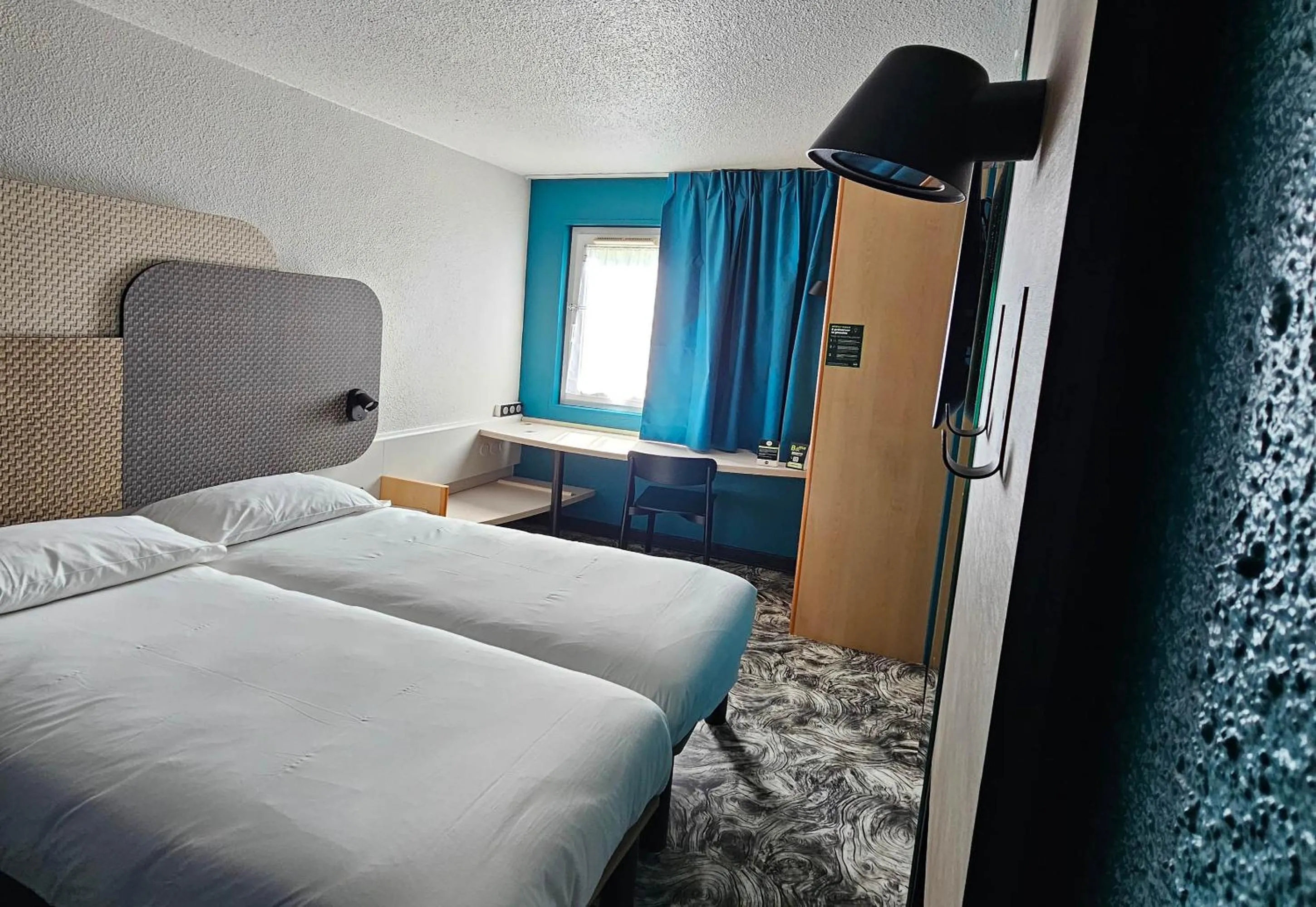 Bedroom, Bed in B&B HOTEL Blois Nord Vallée Maillard