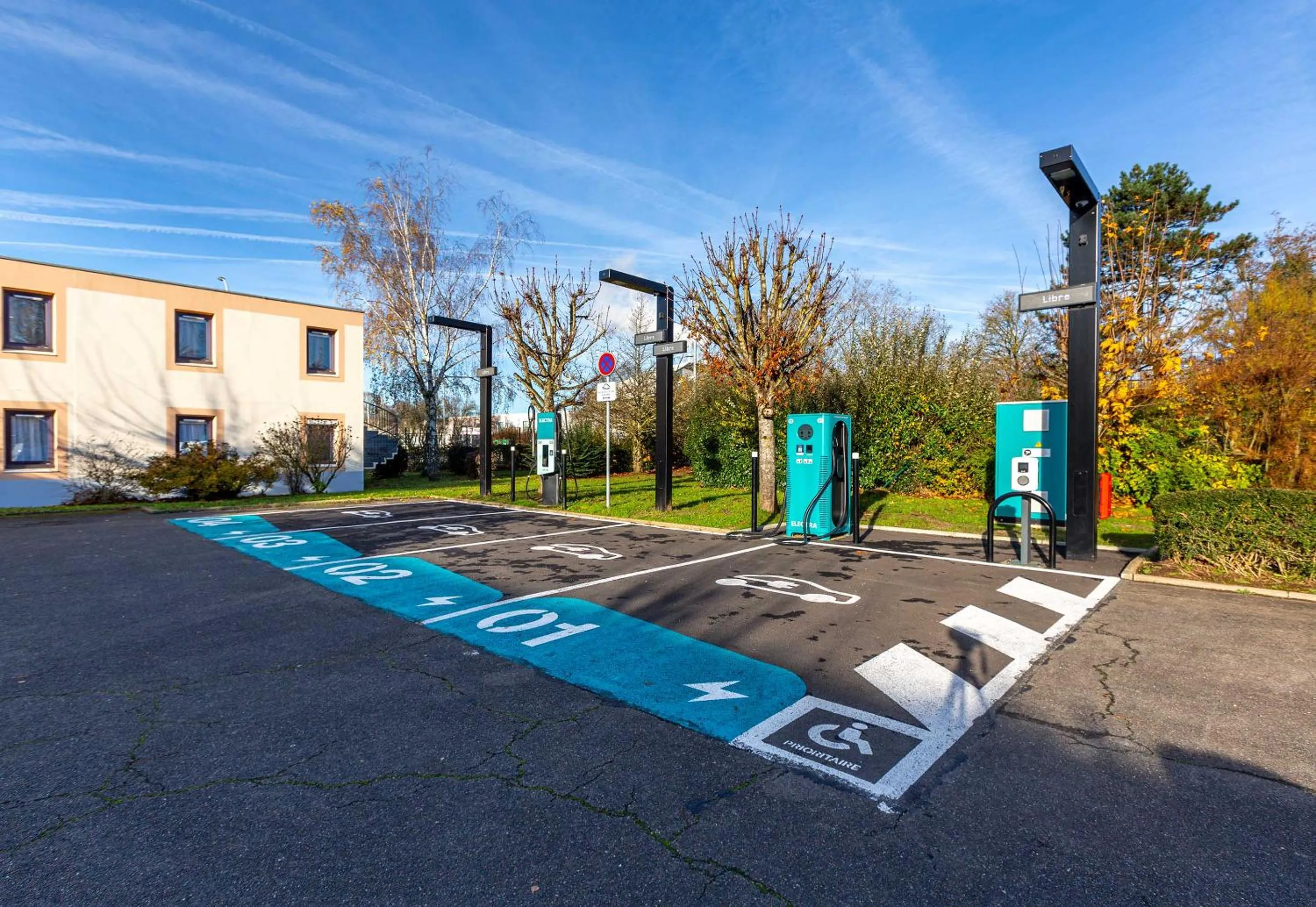 Parking in ibis Blois Vallée Maillard