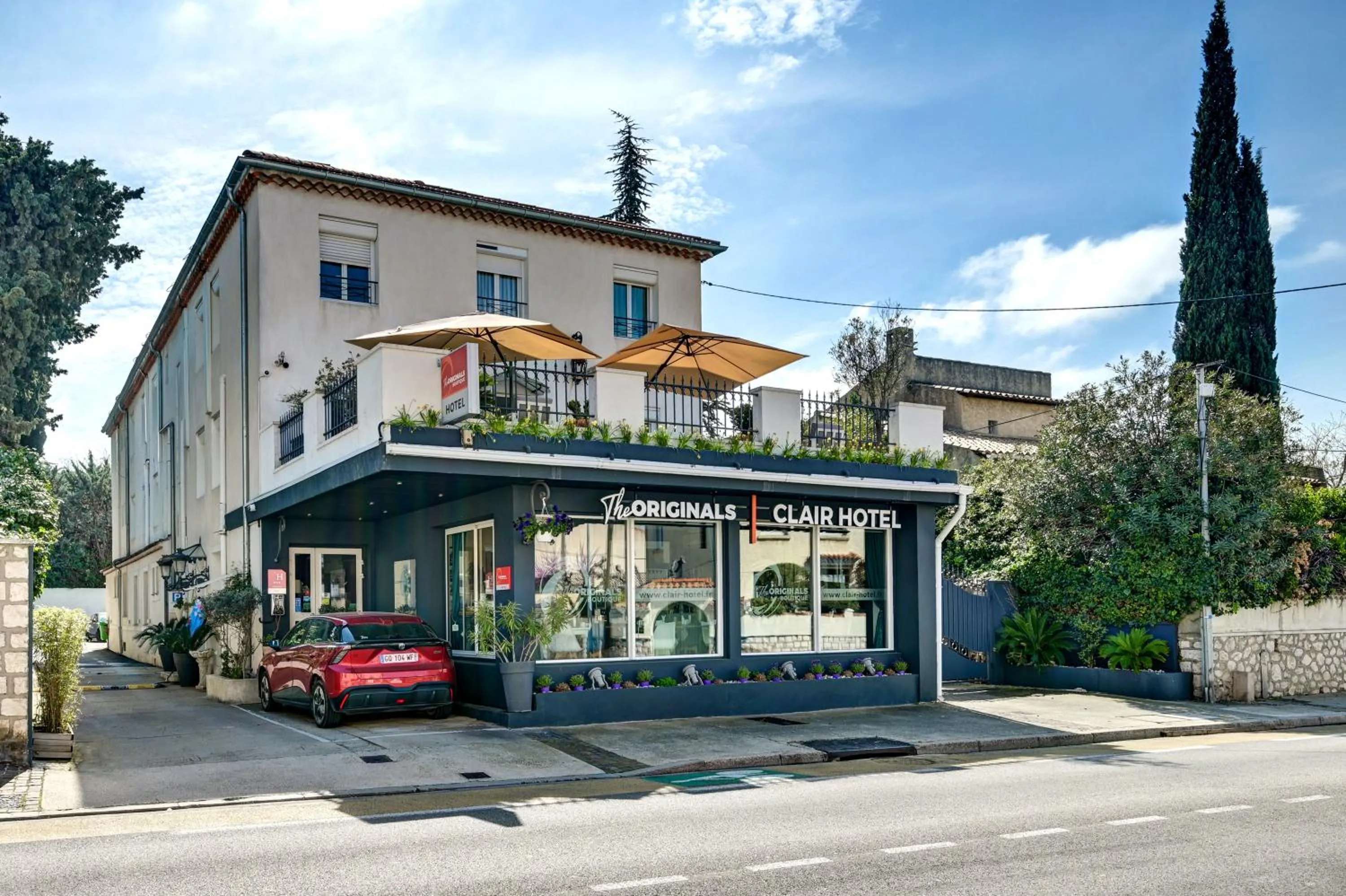 Property building in The Originals Boutique, Clair Hôtel, Martigues