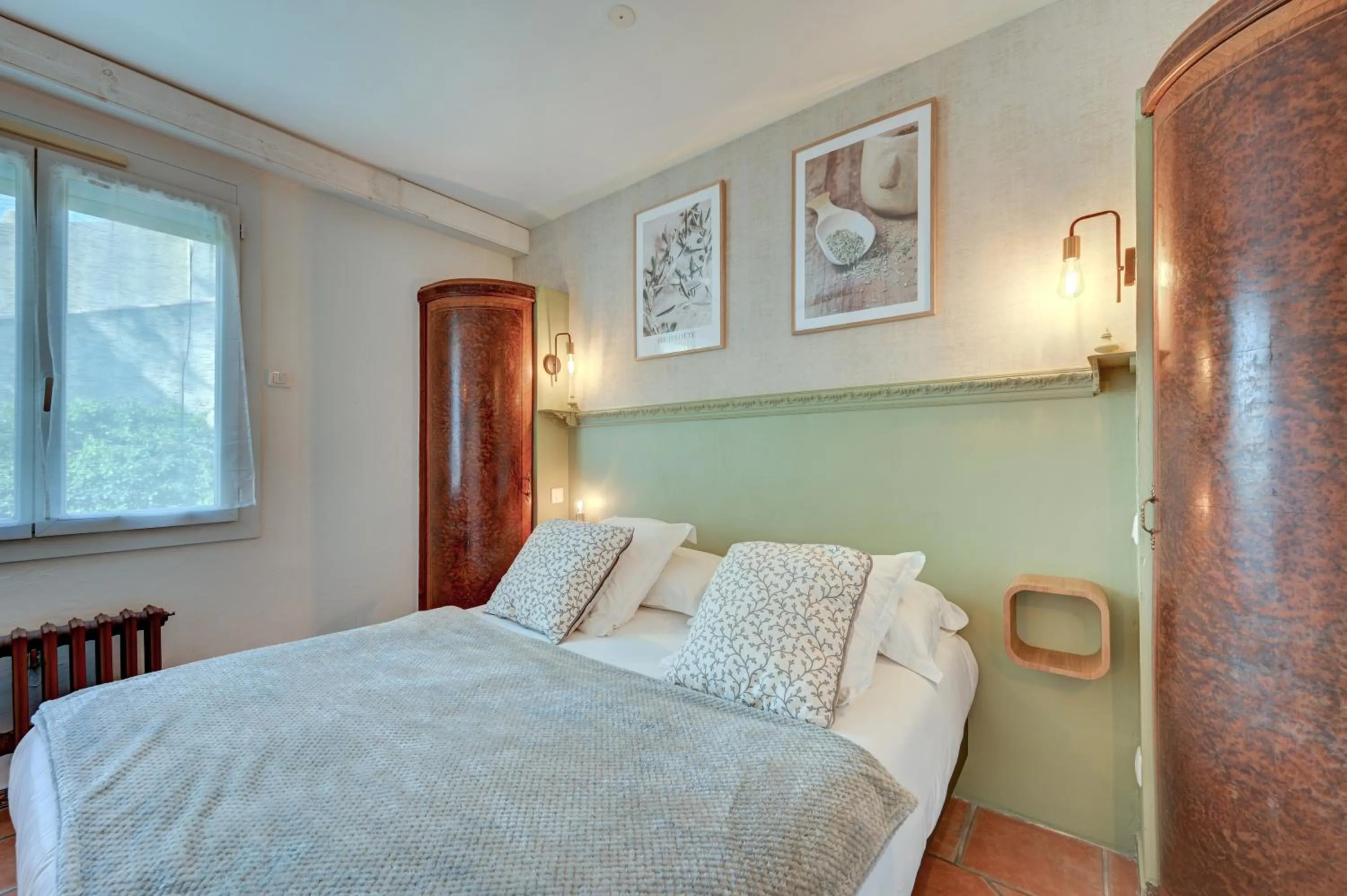 Bed in The Originals Boutique, Clair Hôtel, Martigues
