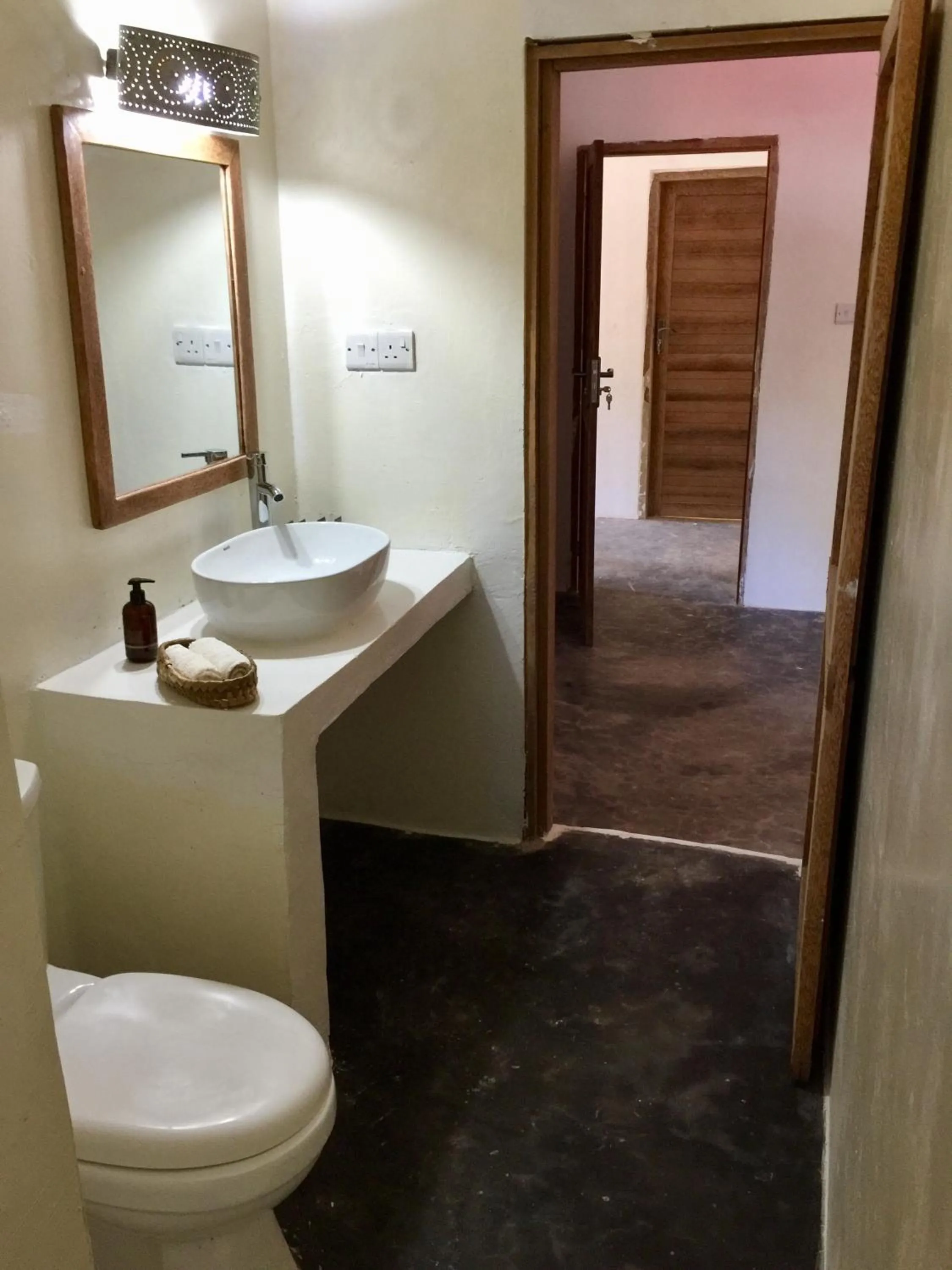 Bathroom in Nungwi Getaway