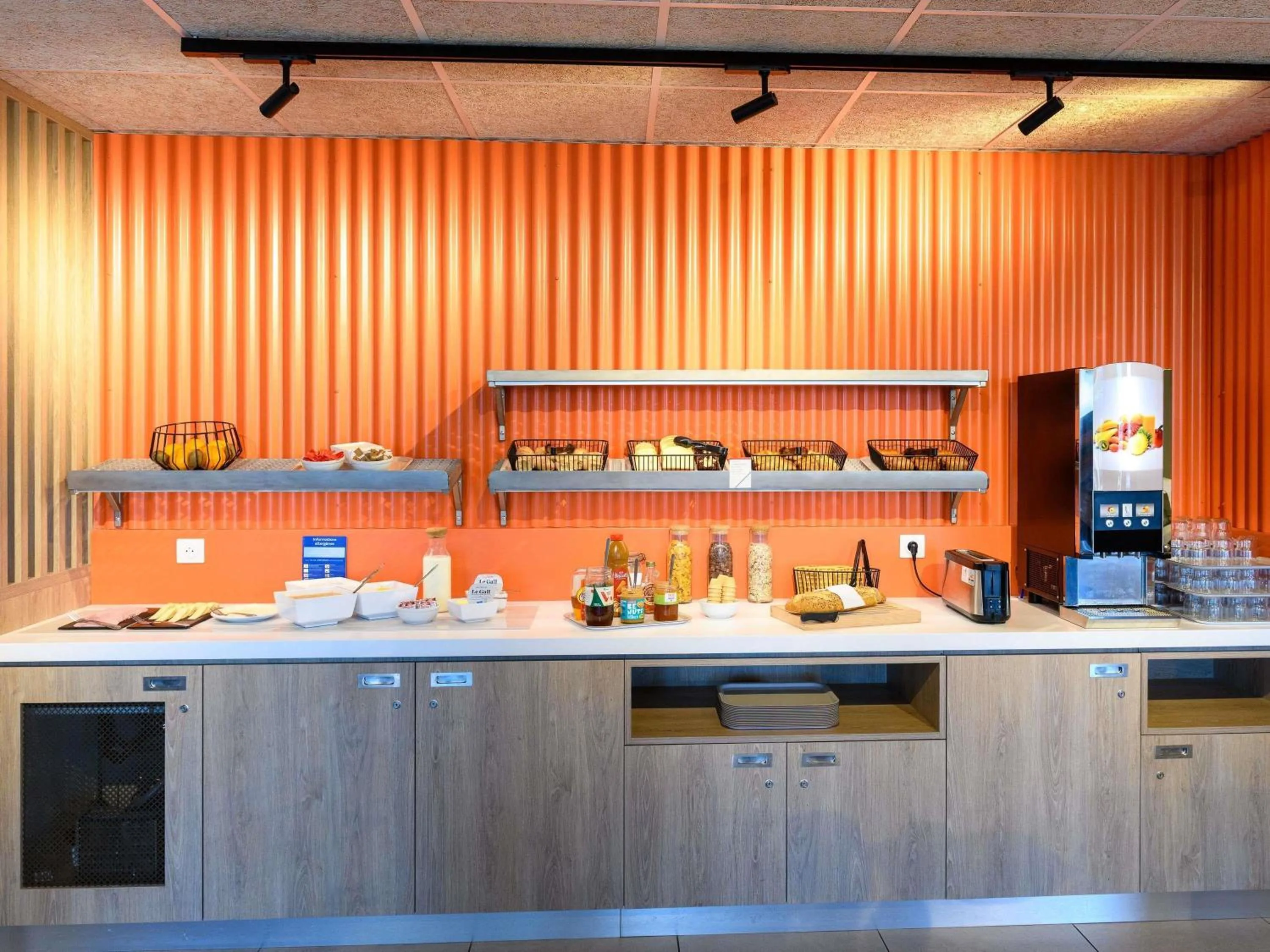 Property building in Ibis Budget La Rochelle Puilboreau