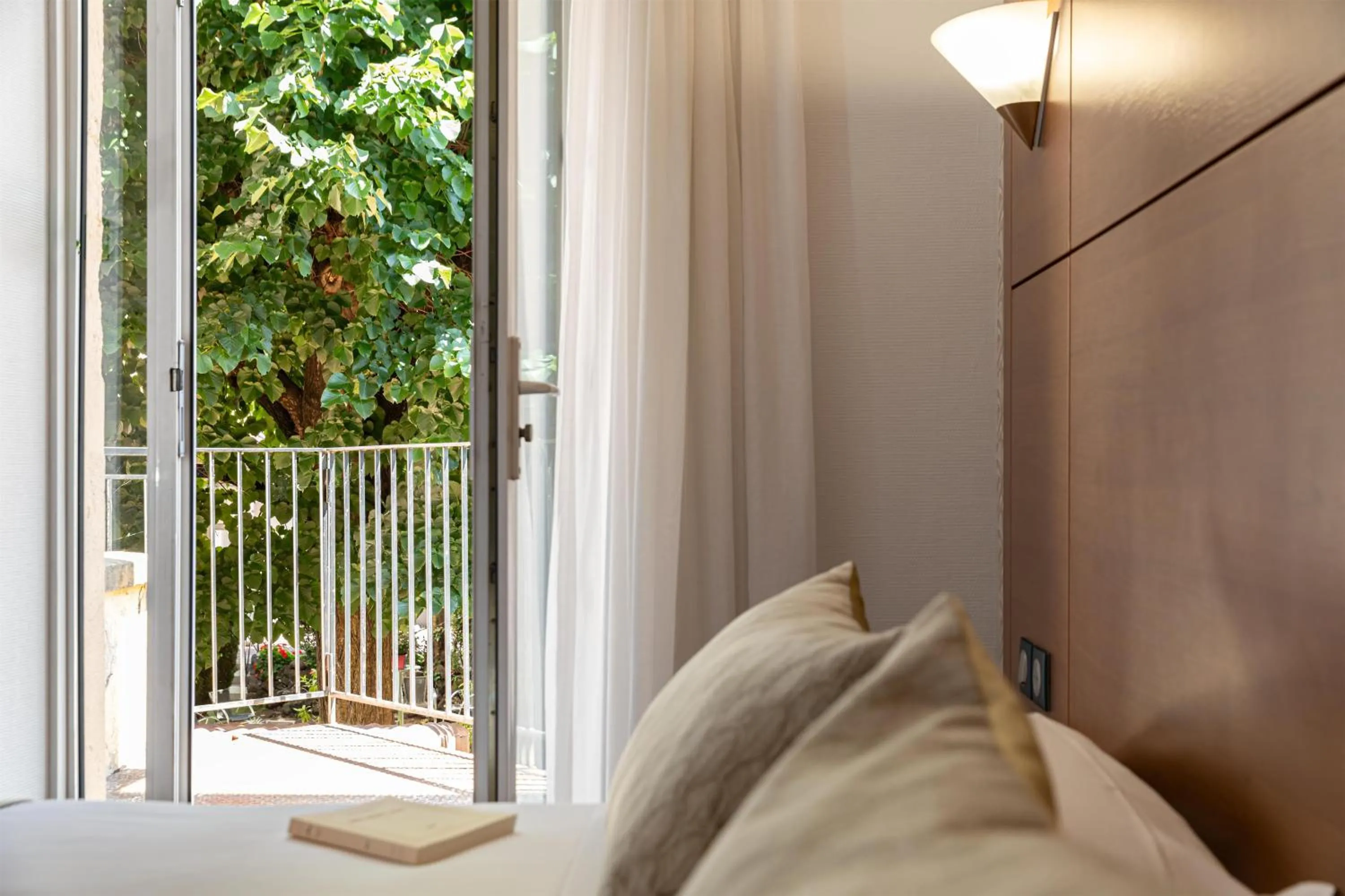 Bedroom, Bed in Best Western Le Bristol