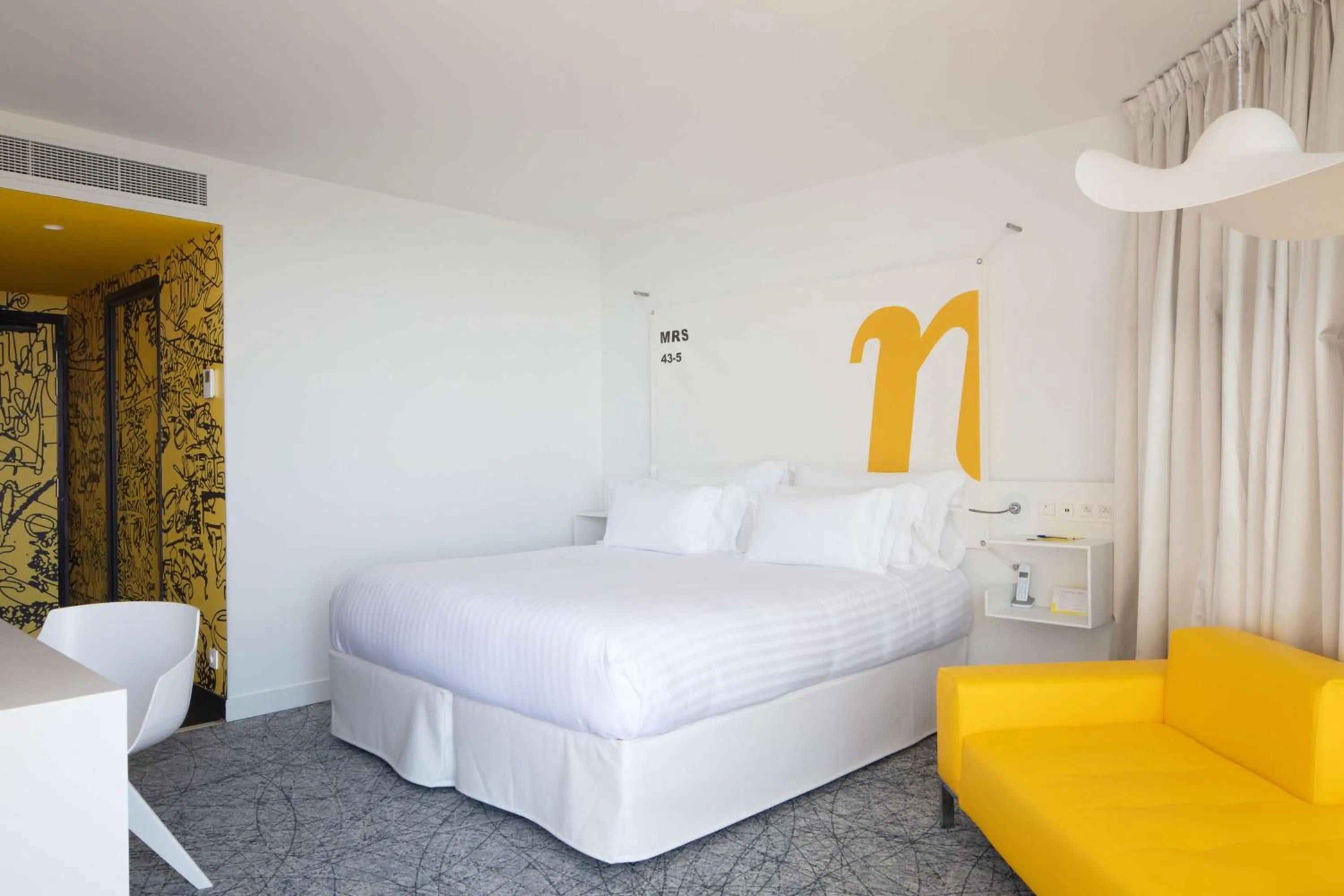 Nhow Sea View Premium Room in nhow Marseille